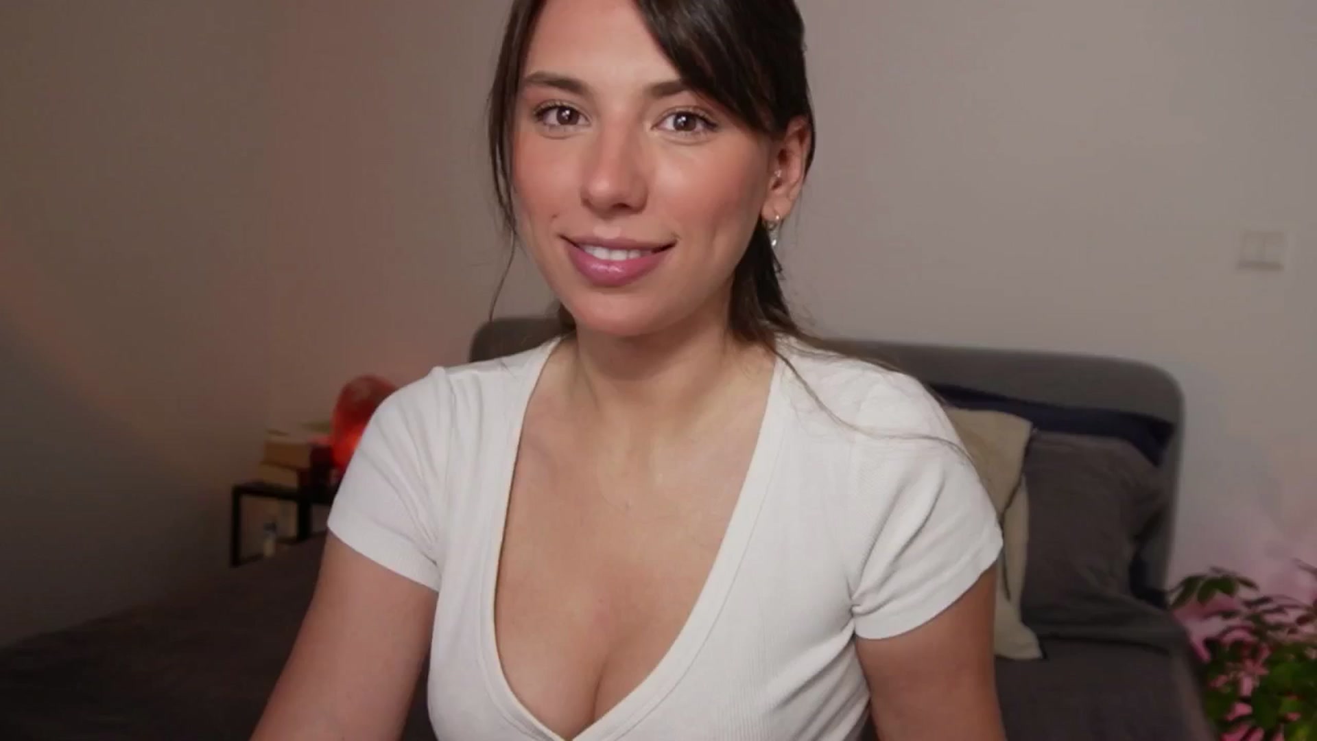 Gallery image thumbnail from AlexaBlancOh's myfreecams stream on, 07/12/2024, 05:08 image 4 of 20