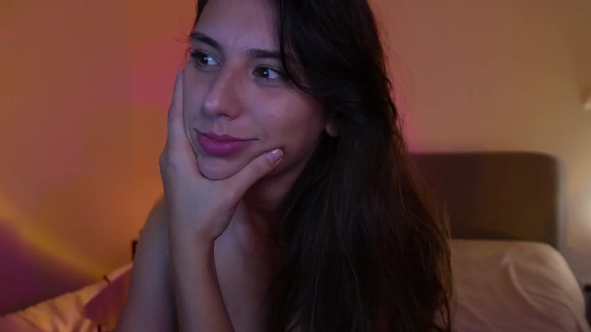 Gallery image thumbnail from AlexaBlancOh's myfreecams stream on, 10/03/2024, 07:45 image 15 of 20
