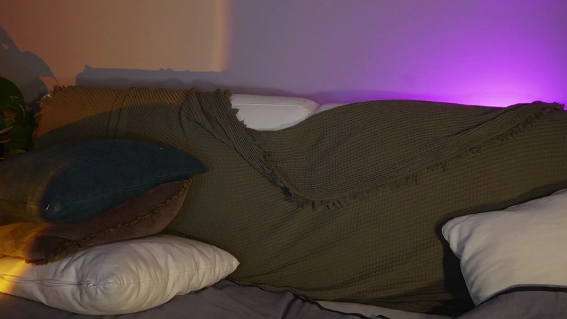 Gallery image thumbnail from AlexaBlancOh's myfreecams stream on, 04/03/2025, 06:09 image 5 of 20
