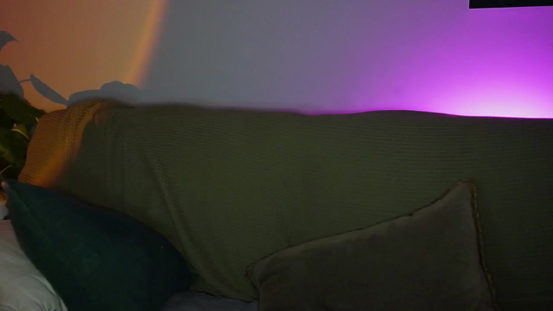Gallery image thumbnail from AlexaBlancOh's myfreecams stream on, 04/05/2025, 05:49 image 12 of 20