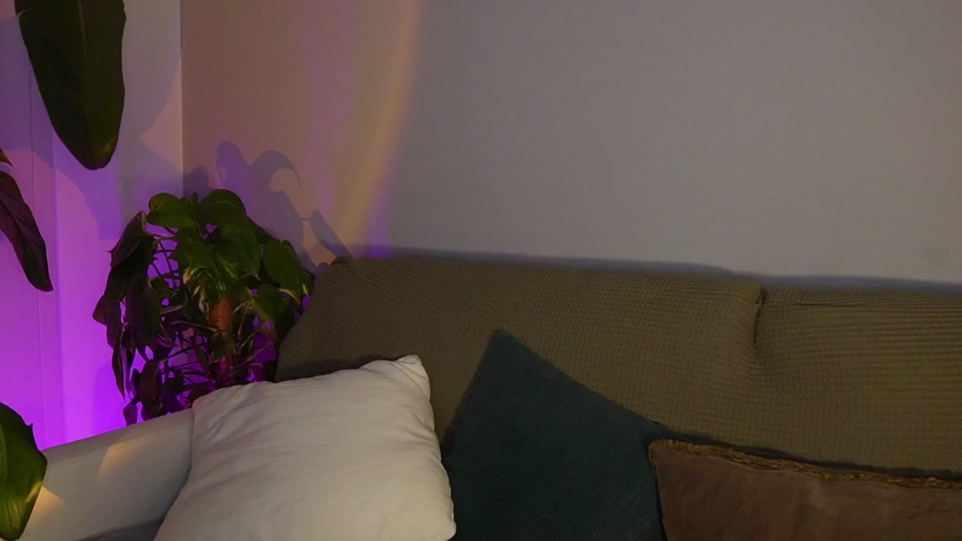 Gallery image thumbnail from AlexaBlancOh's myfreecams stream on, 04/07/2025, 05:44 image 11 of 20
