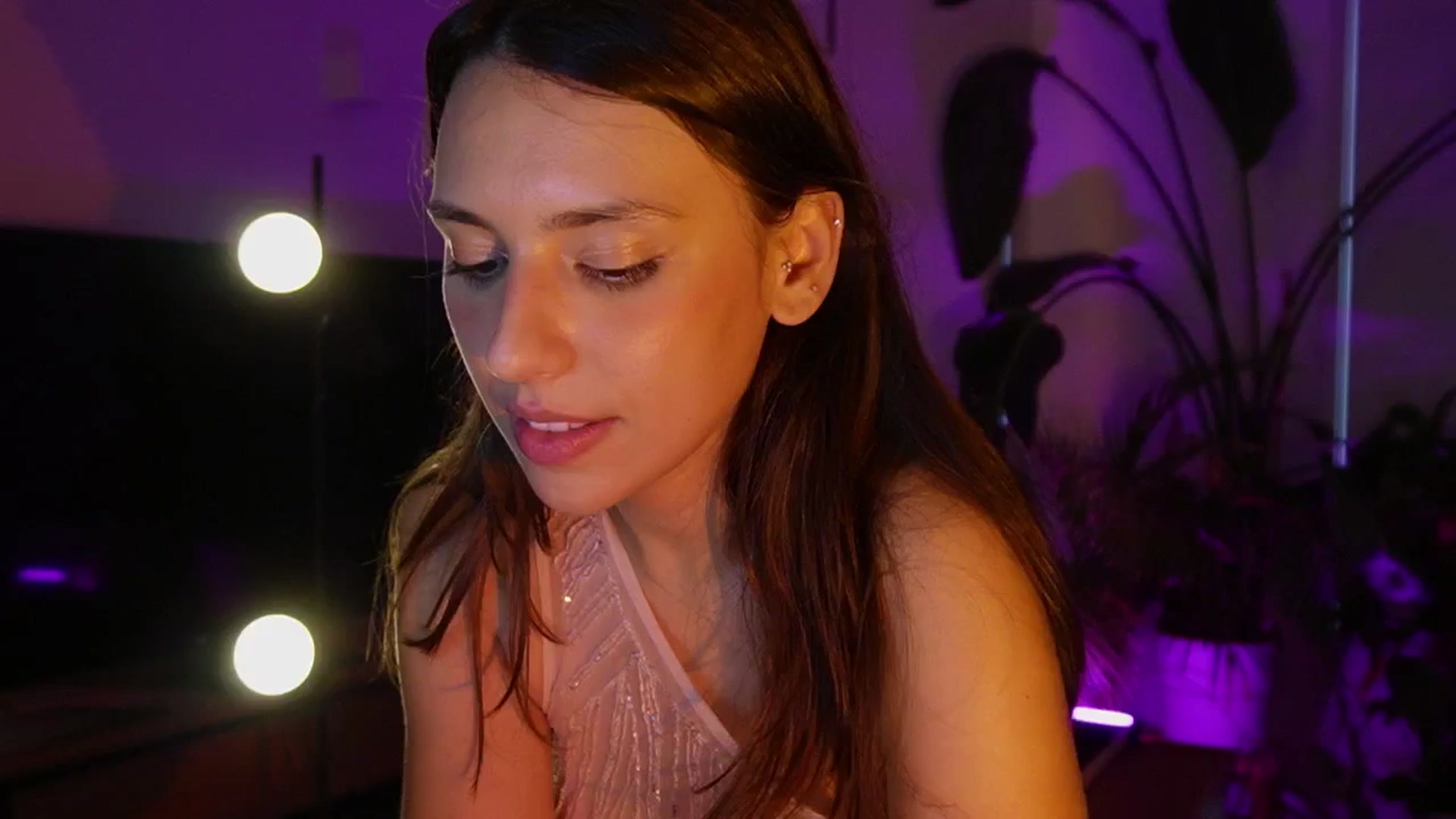 Gallery image thumbnail from AlexaBlancOh's myfreecams stream on, 04/13/2025, 08:53 image 1 of 20