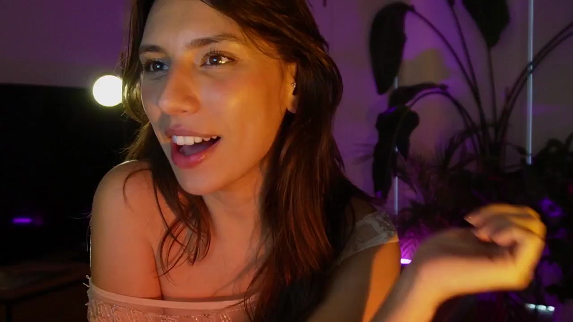Gallery image thumbnail from AlexaBlancOh's myfreecams stream on, 04/13/2025, 08:53 image 18 of 20