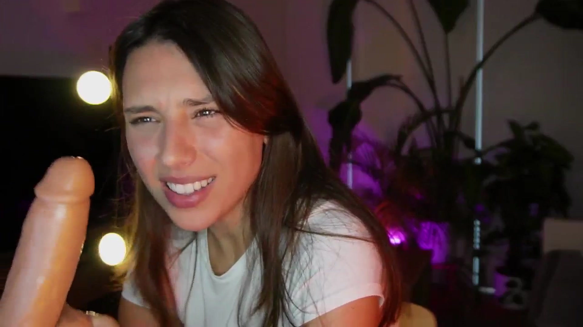 Gallery image thumbnail from AlexaBlancOh's myfreecams stream on, 04/15/2025, 08:59 image 16 of 20