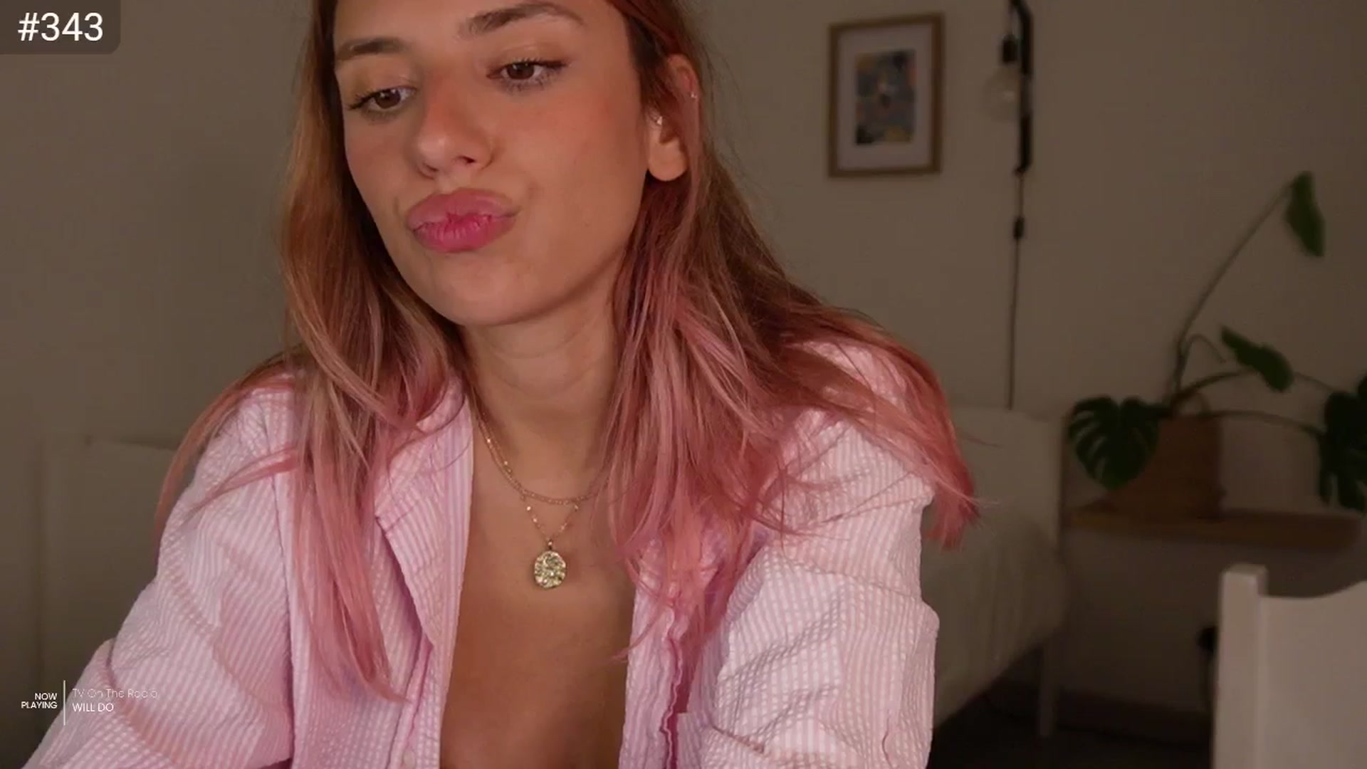 Gallery image thumbnail from AlexaBlancOh's myfreecams stream on, 08/27/2025, 04:17 image 8 of 20
