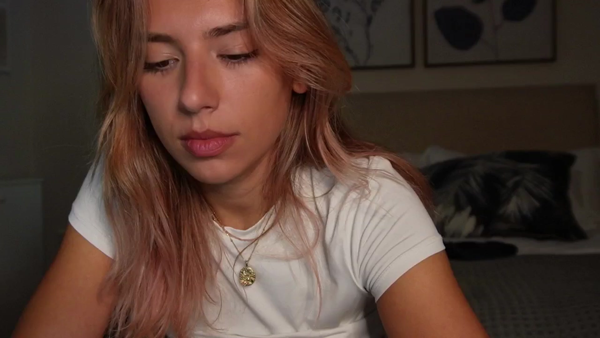 Gallery image thumbnail from AlexaBlancOh's myfreecams stream on, 09/02/2025, 07:19 image 8 of 20