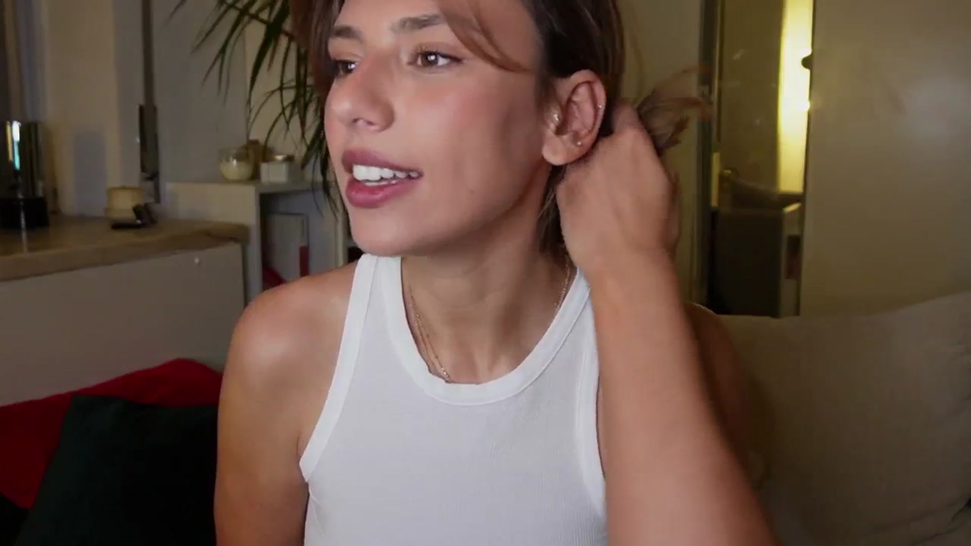 Gallery image thumbnail from AlexaBlancOh's myfreecams stream on, 09/24/2025, 04:52 image 4 of 20