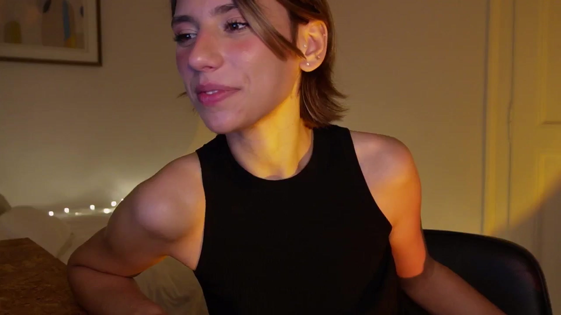 Gallery image thumbnail from AlexaBlancOh's myfreecams stream on, 12/28/2025, 05:44 image 8 of 20