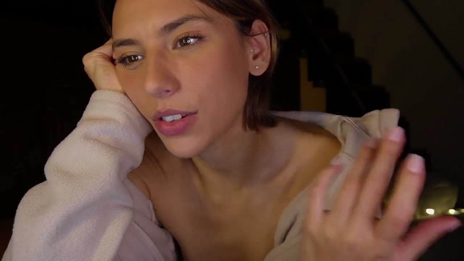 Gallery image thumbnail from AlexaBlancOh's myfreecams stream on, 01/07/2026, 08:00 image 18 of 20