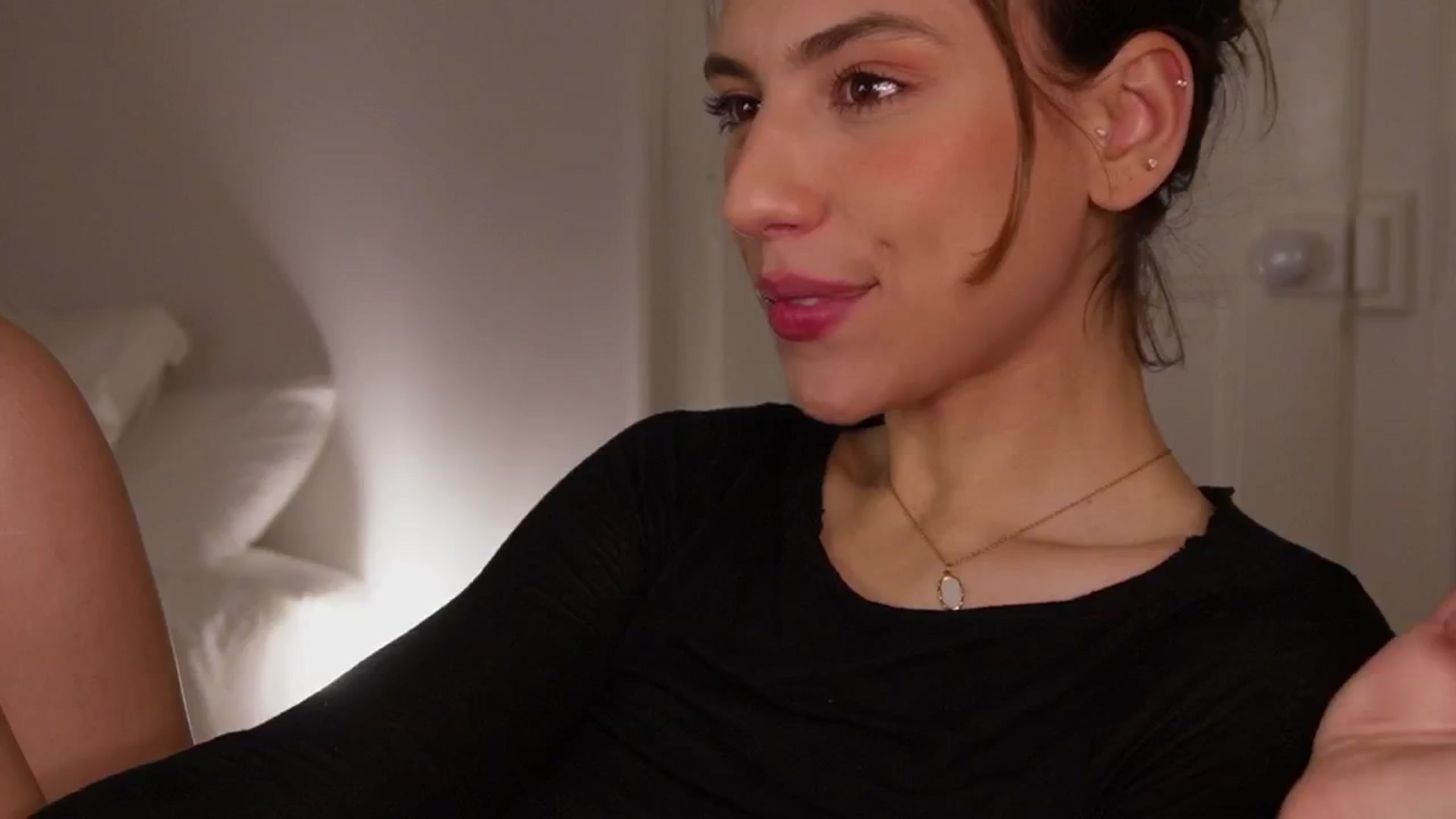 Gallery image thumbnail from AlexaBlancOh's myfreecams stream on, 02/02/2026, 07:03 image 3 of 20