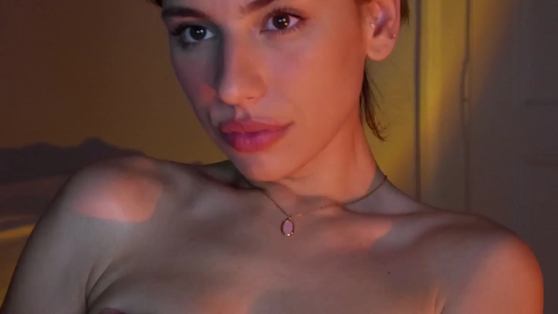 Gallery image thumbnail from AlexaBlancOh's myfreecams stream on, 02/06/2026, 05:47 image 10 of 20
