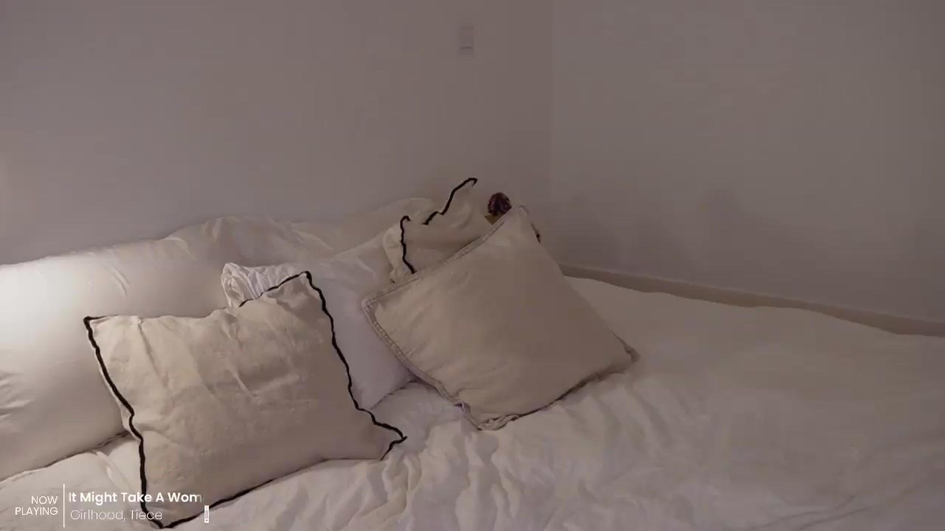 Gallery image thumbnail from AlexaBlancOh's myfreecams stream on, 07/03/2026, 06:15 image 14 of 20
