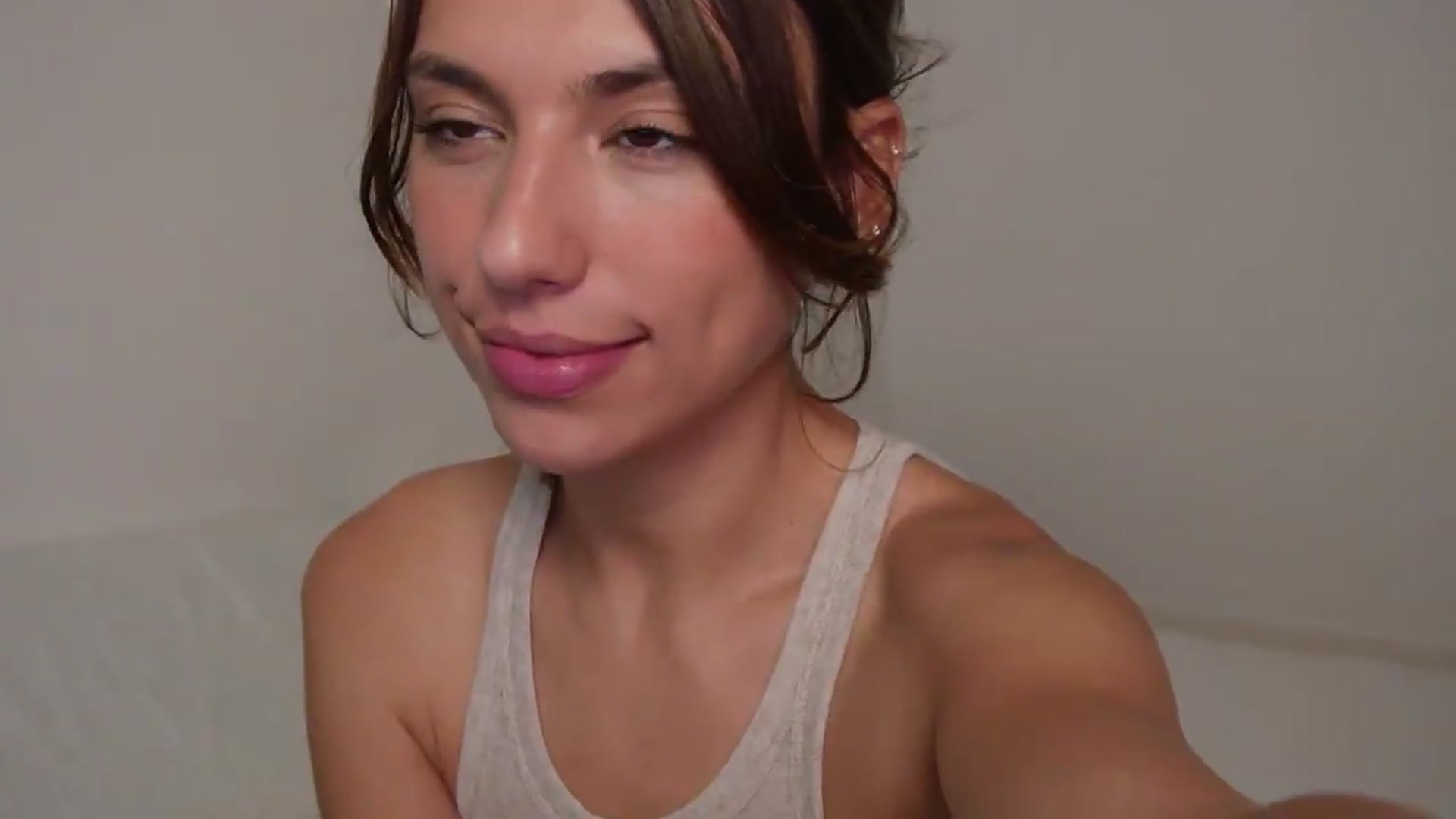 Gallery image thumbnail from AlexaBlancOh's myfreecams stream on, 09/04/2026, 08:18 image 2 of 20
