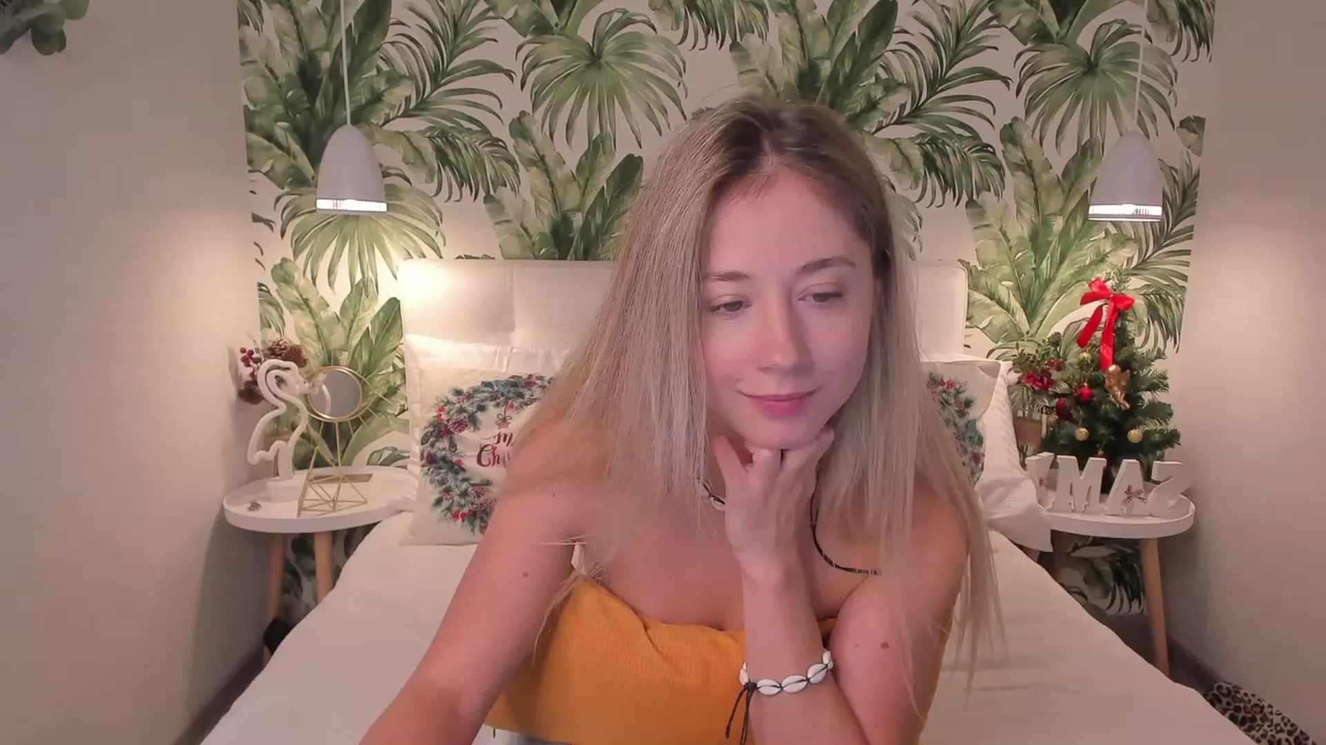 Gallery image thumbnail from AlexaBrightt's myfreecams stream on, 01/05/2023, 17:04 image 3 of 20