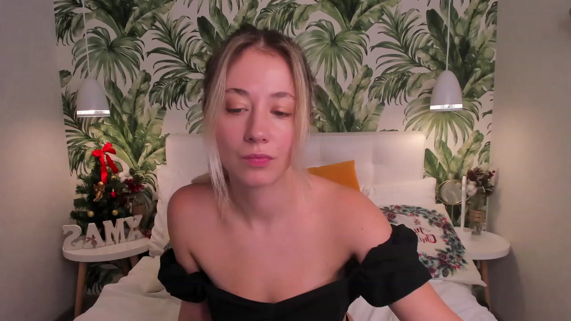 Gallery image thumbnail from AlexaBrightt's myfreecams stream on, 01/10/2023, 10:26 image 14 of 20