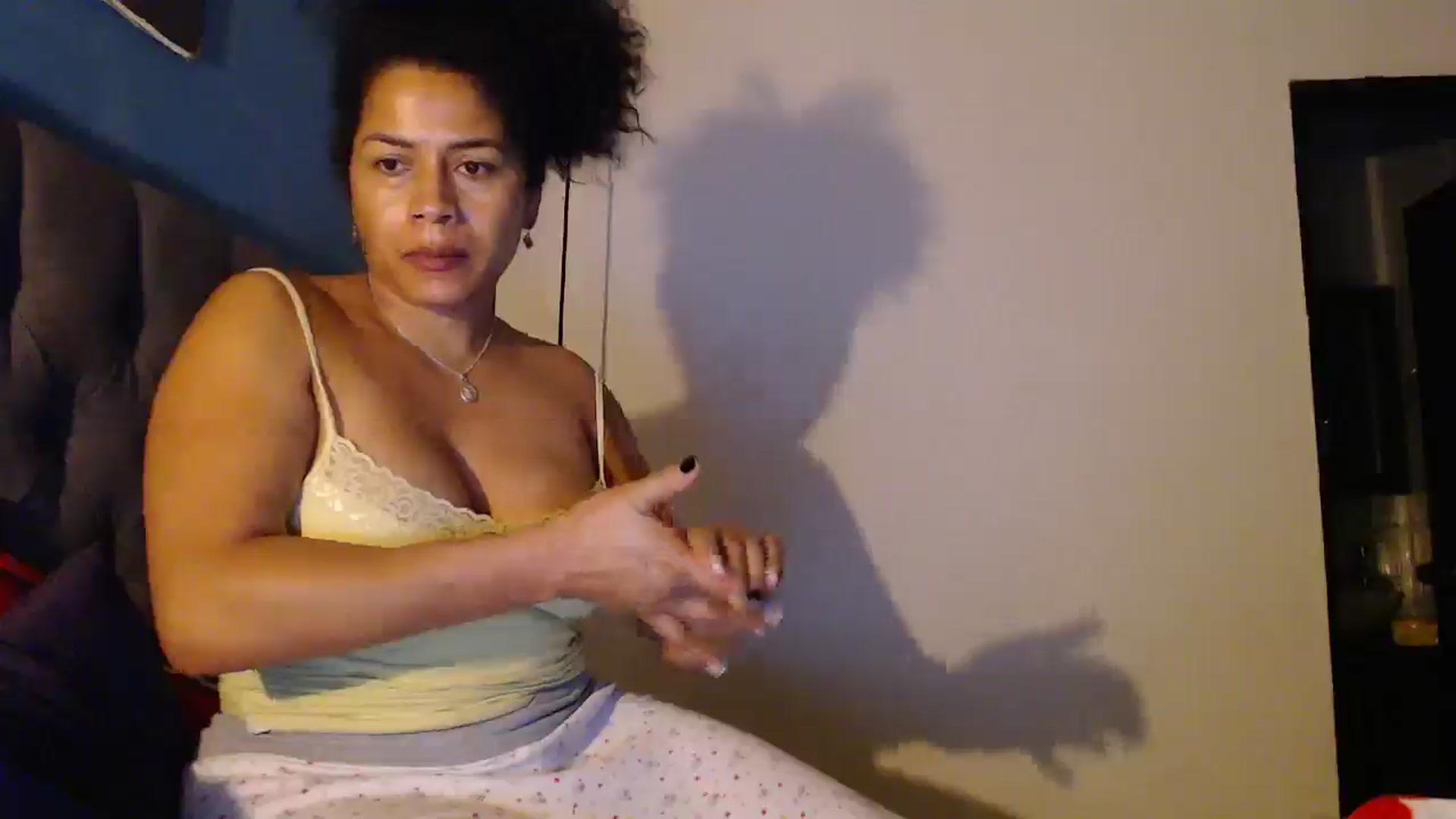 Gallery image thumbnail from AlexaBrum's myfreecams stream on, 12/19/2024, 08:02 image 18 of 20