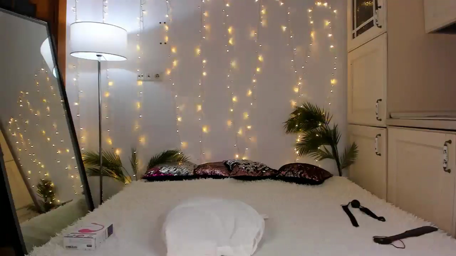 Gallery image thumbnail from AlexaEvans's myfreecams stream on, 12/26/2024, 12:59 image 12 of 20