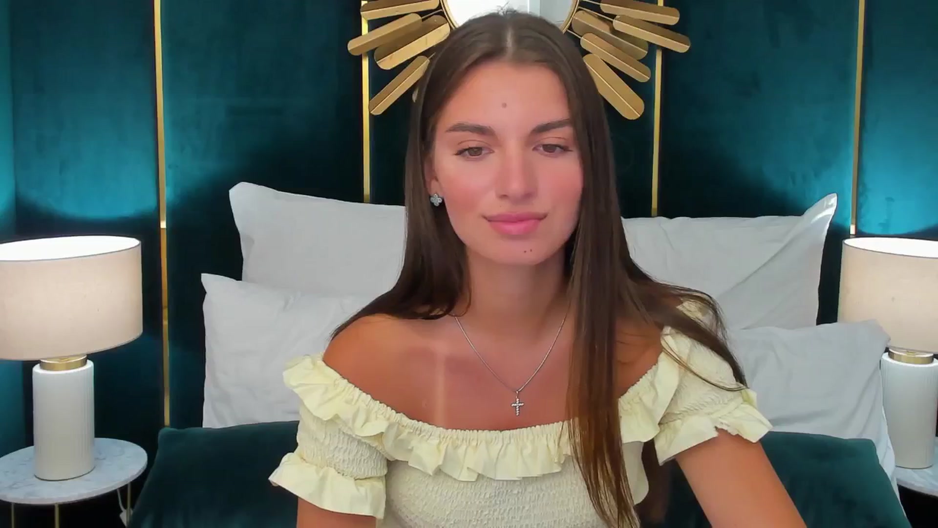 Gallery image thumbnail from AlexaG's myfreecams stream on, 07/06/2025, 11:02 image 18 of 20