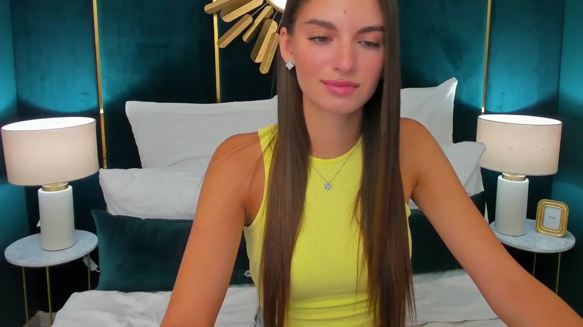 Gallery image thumbnail from AlexaG's myfreecams stream on, 07/19/2025, 11:41 image 11 of 20