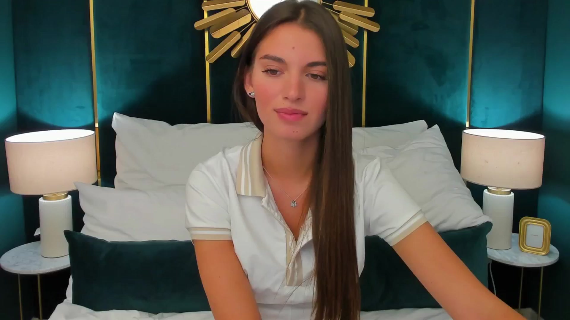 Gallery image thumbnail from AlexaG's myfreecams stream on, 07/25/2025, 10:39 image 3 of 20