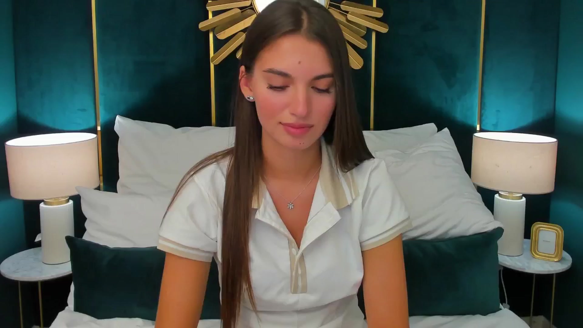 Gallery image thumbnail from AlexaG's myfreecams stream on, 07/25/2025, 10:39 image 7 of 20