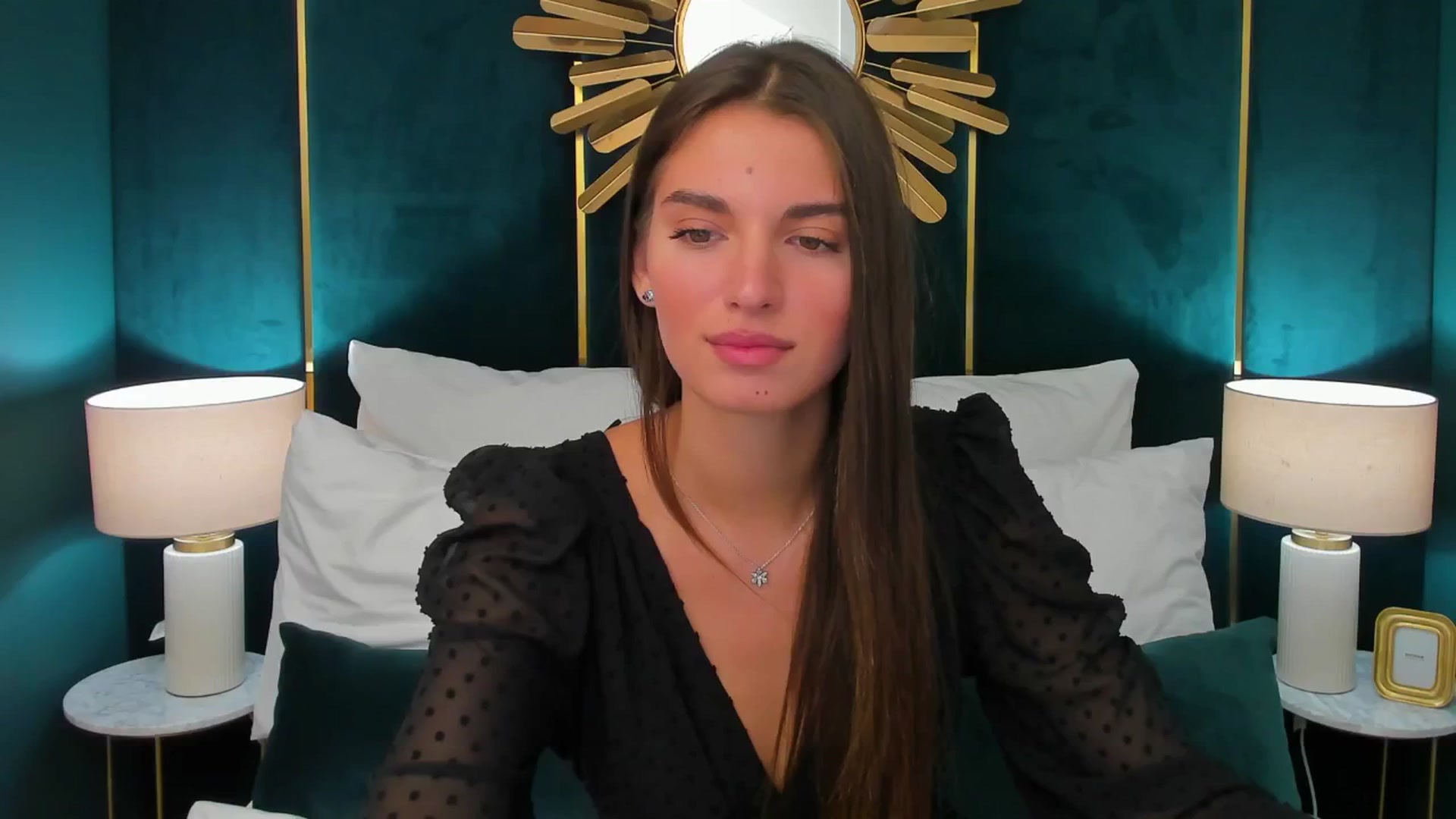 Gallery image thumbnail from AlexaG's myfreecams stream on, 07/27/2025, 10:37 image 7 of 20