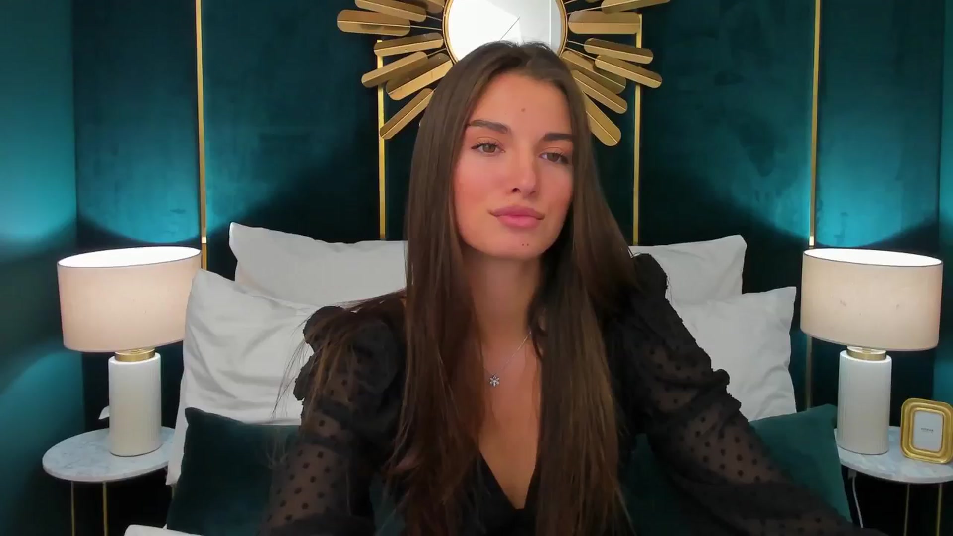 Gallery image thumbnail from AlexaG's myfreecams stream on, 07/27/2025, 10:37 image 19 of 20
