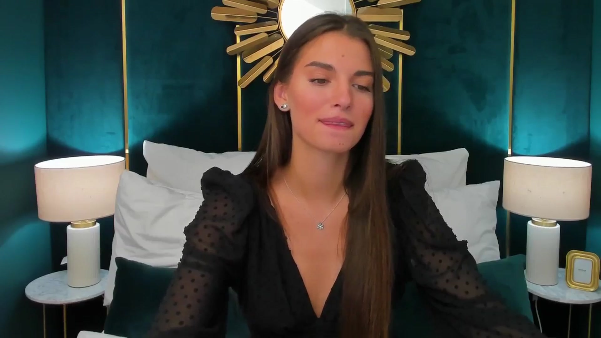 Gallery image thumbnail from AlexaG's myfreecams stream on, 07/27/2025, 10:37 image 15 of 20