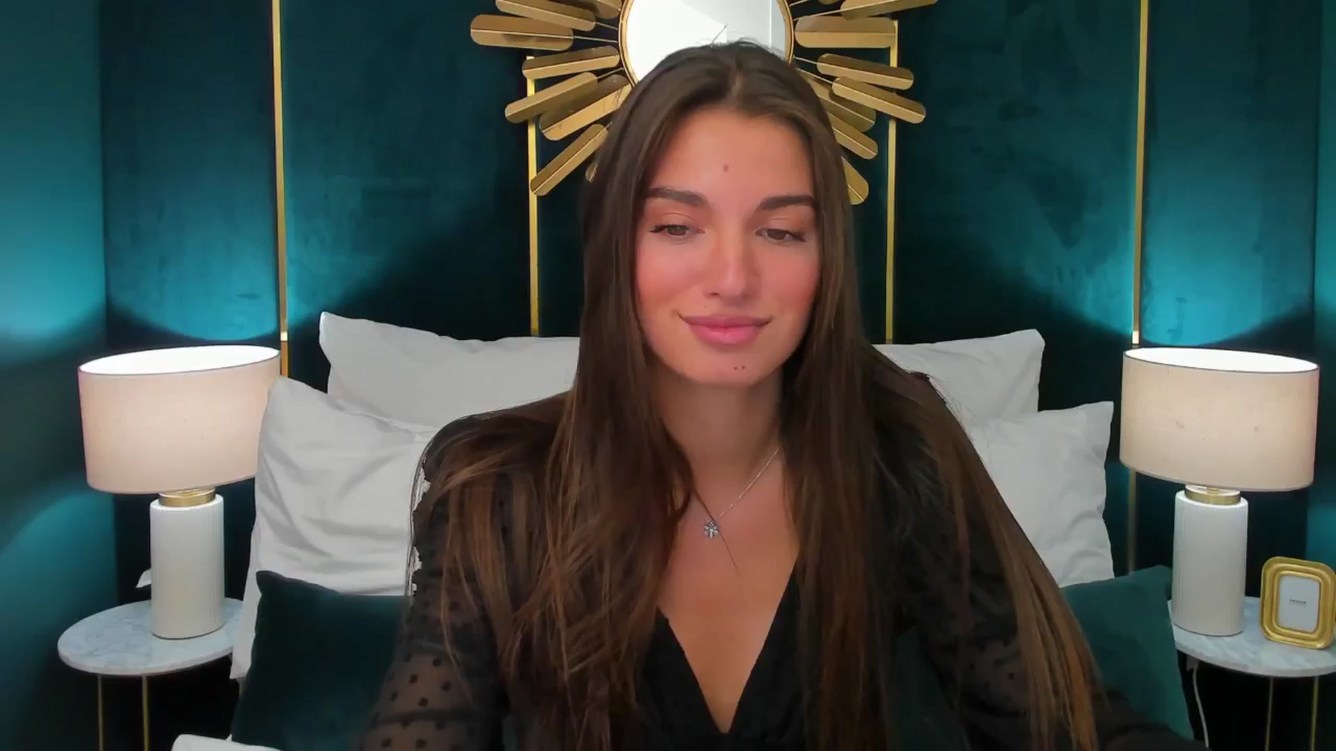 Gallery image thumbnail from AlexaG's myfreecams stream on, 07/27/2025, 10:37 image 8 of 20