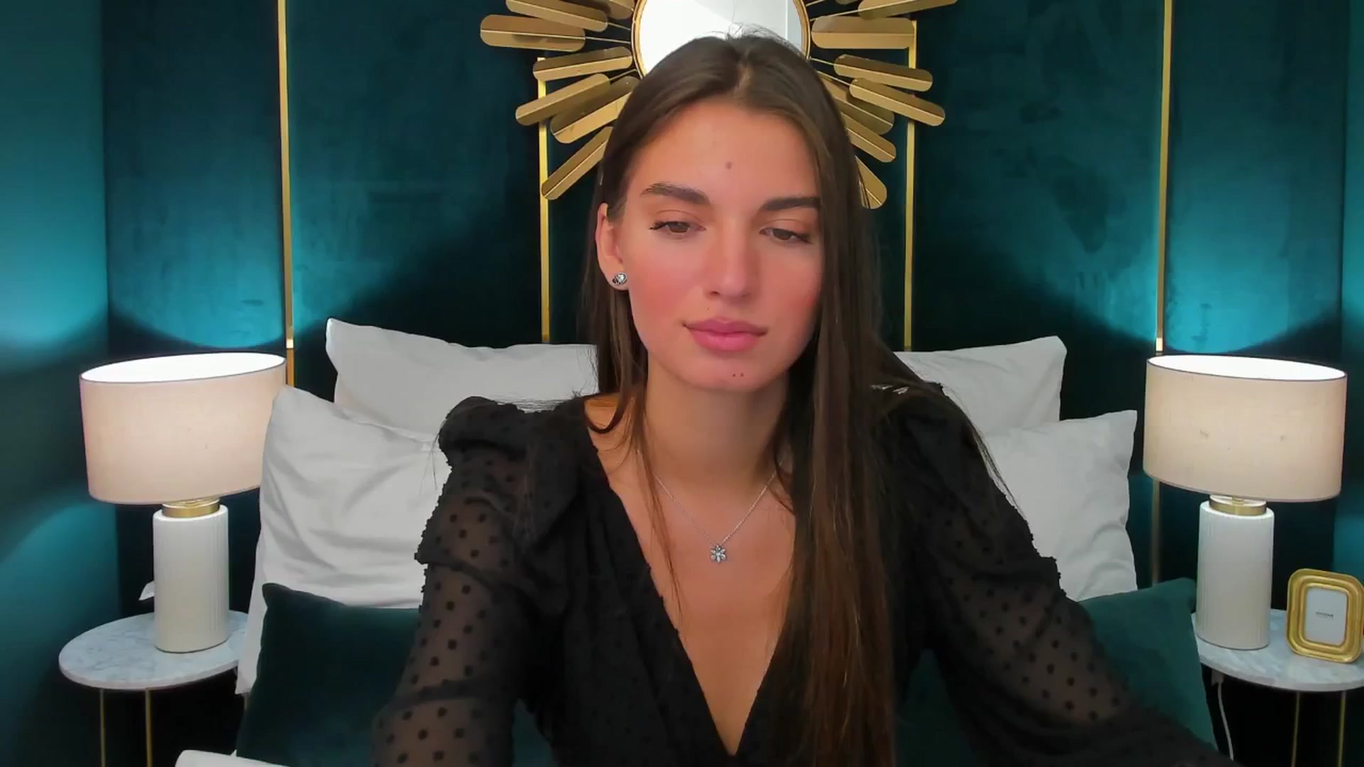 Gallery image thumbnail from AlexaG's myfreecams stream on, 07/27/2025, 10:37 image 11 of 20