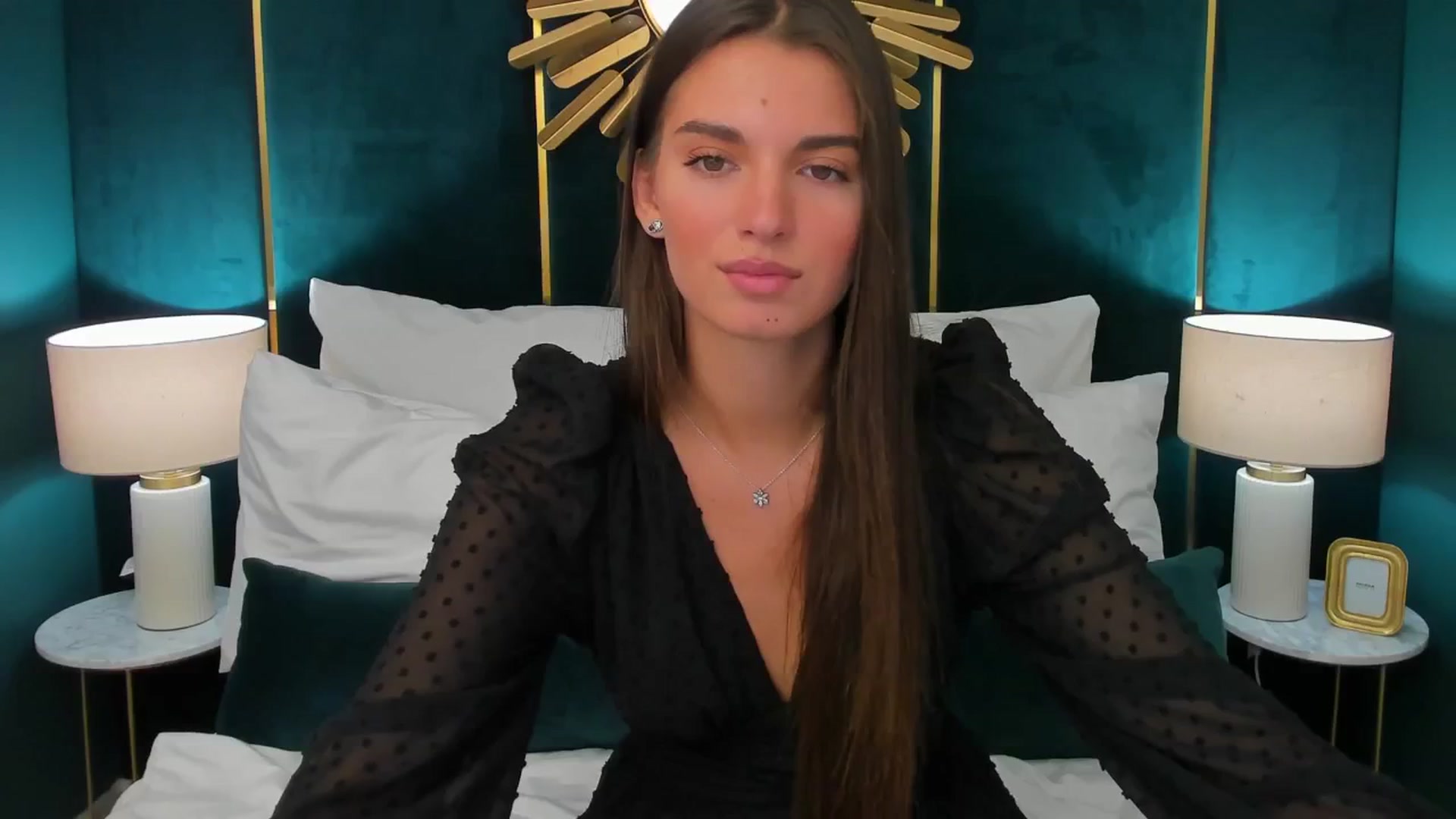Gallery image thumbnail from AlexaG's myfreecams stream on, 07/27/2025, 11:10 image 16 of 20