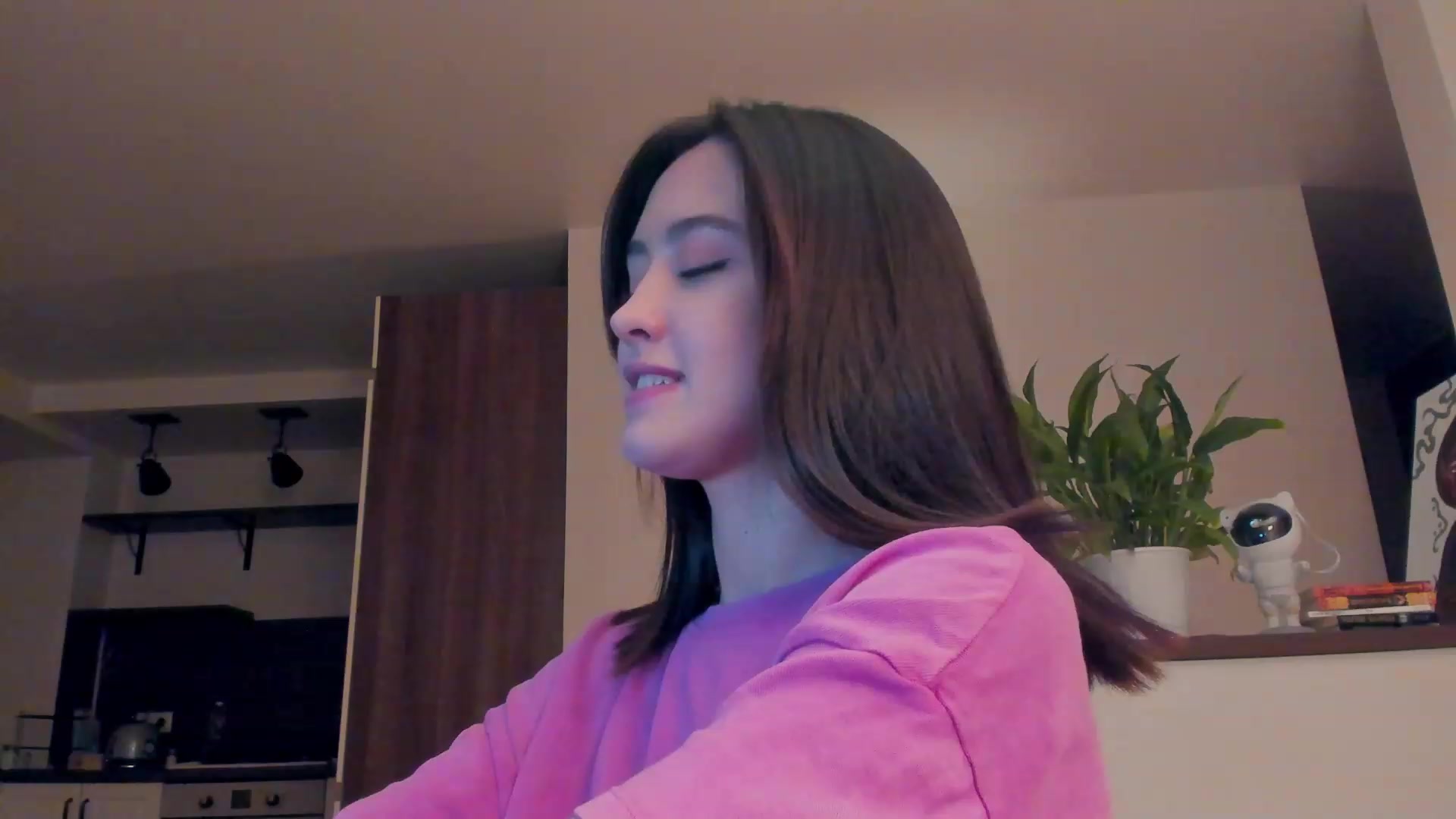 Gallery image thumbnail from AlexaGirl1's myfreecams stream on, 12/05/2022, 18:11 image 10 of 20