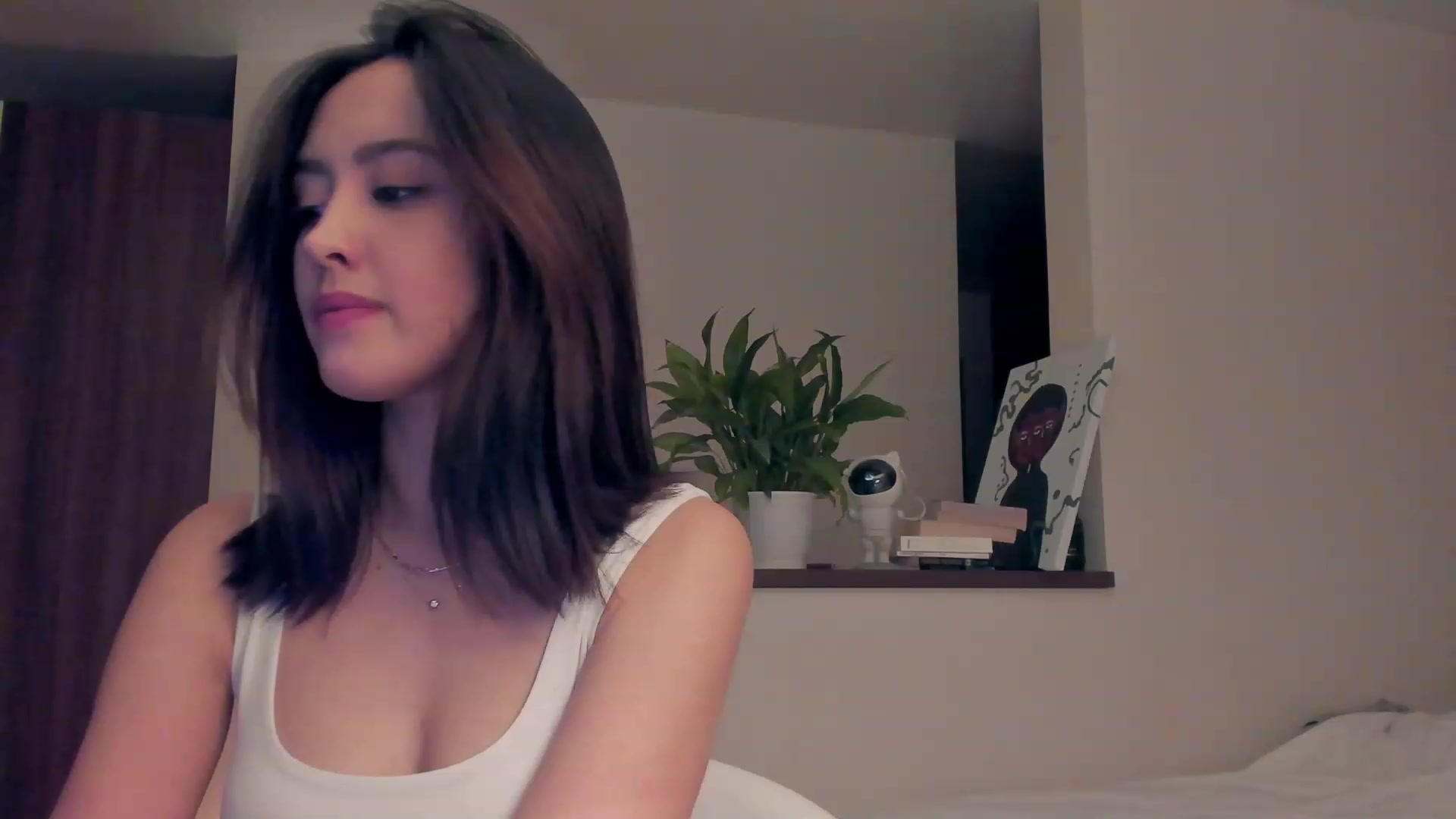 Gallery image thumbnail from AlexaGirl1's myfreecams stream on, 12/19/2022, 18:37 image 19 of 20