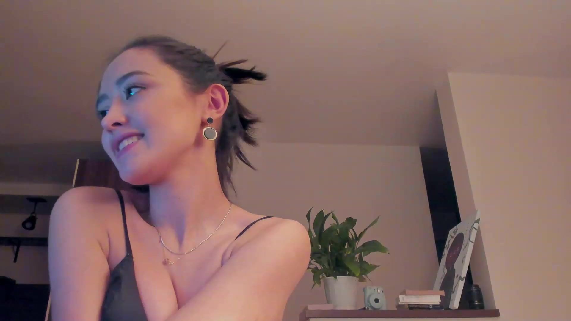 Gallery image thumbnail from AlexaGirl1's myfreecams stream on, 01/25/2023, 17:39 image 9 of 20