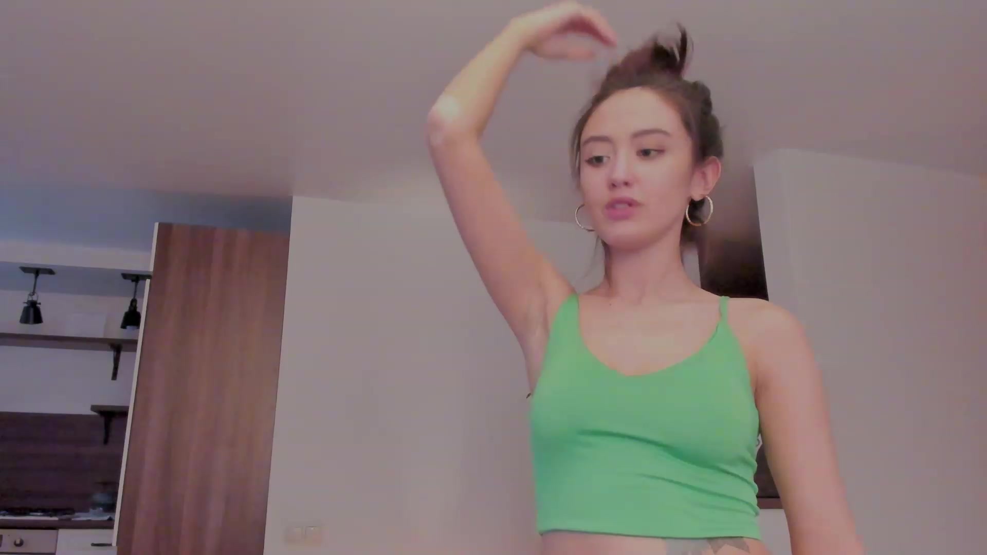Gallery image thumbnail from AlexaGirl1's myfreecams stream on, 04/01/2023, 13:31 image 13 of 20