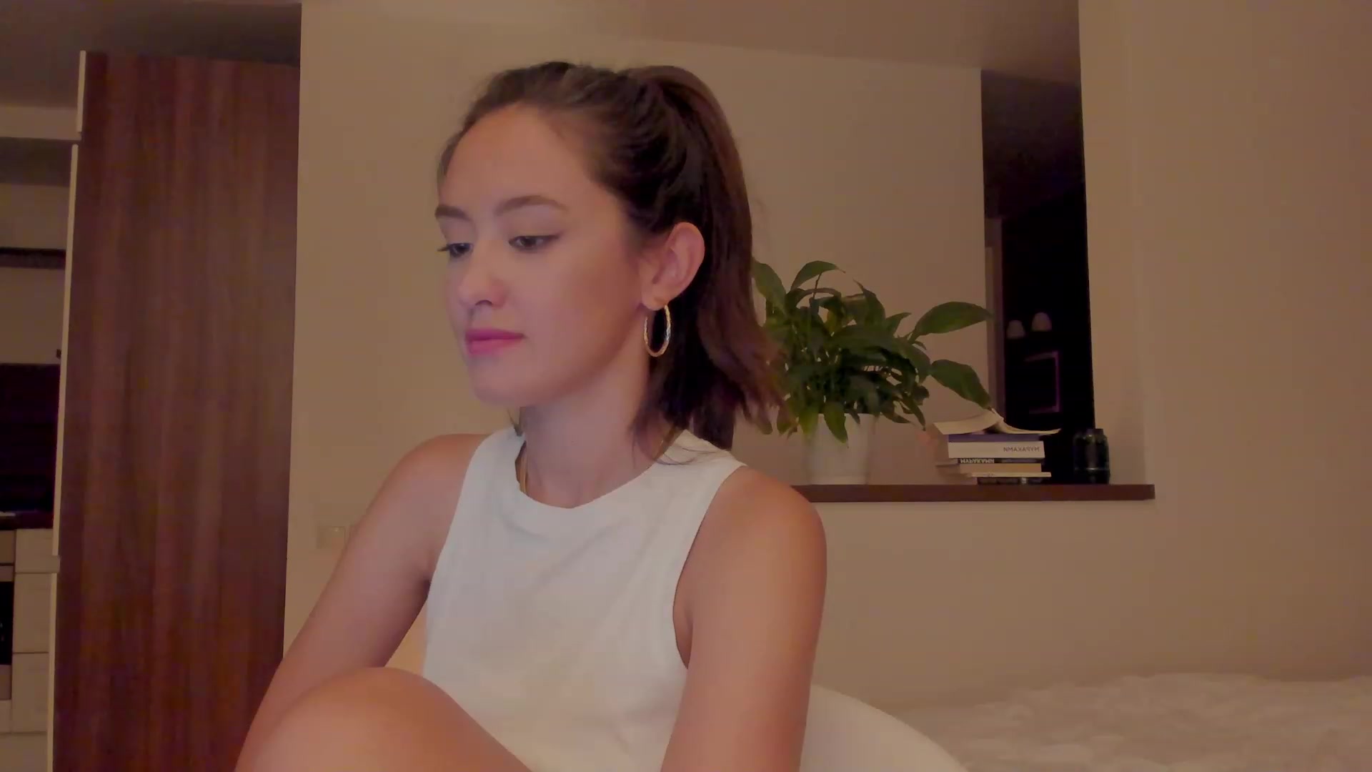 Gallery image thumbnail from AlexaGirl1's myfreecams stream on, 06/01/2023, 18:29 image 12 of 20