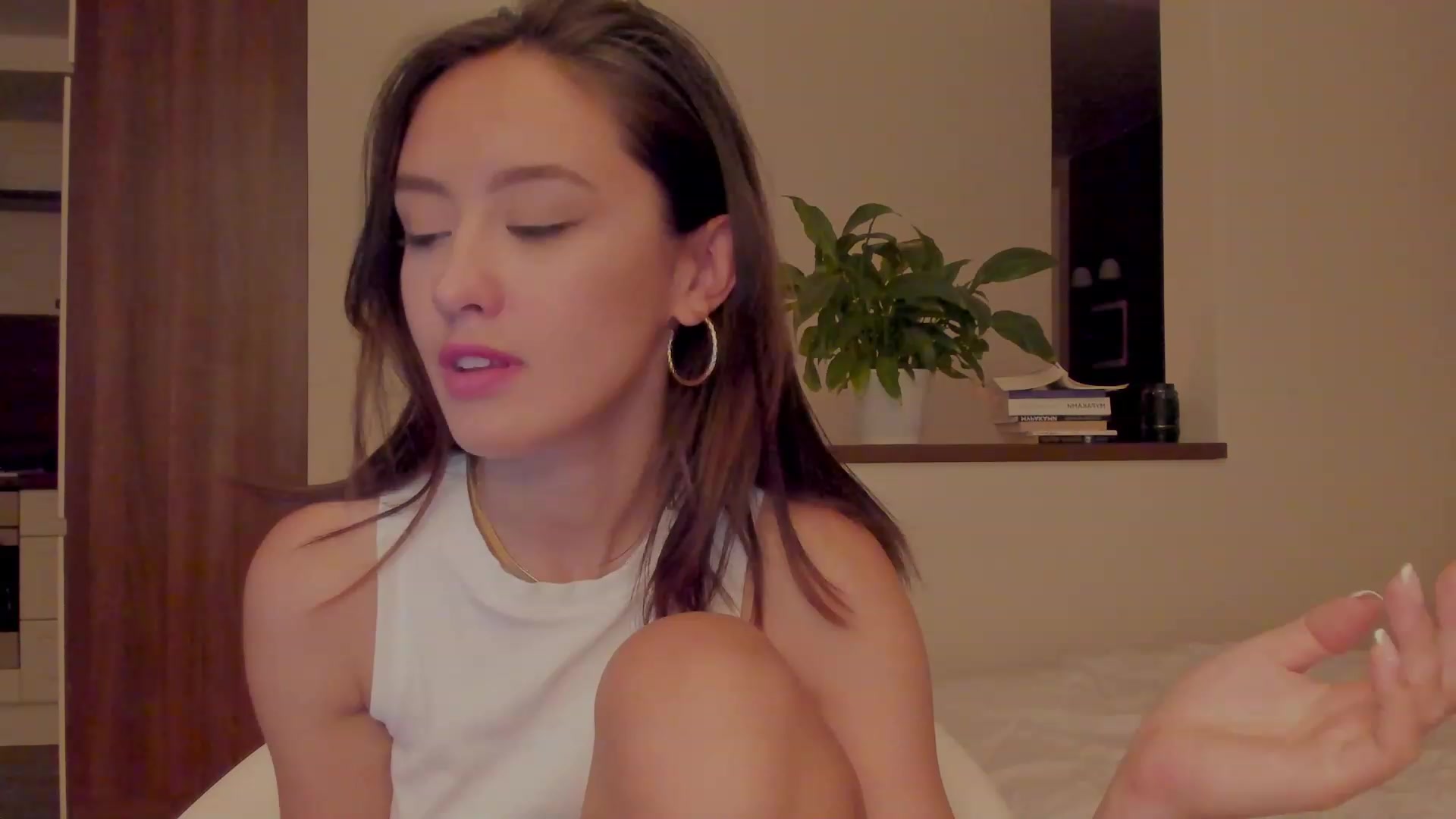 Gallery image thumbnail from AlexaGirl1's myfreecams stream on, 06/01/2023, 18:29 image 3 of 20