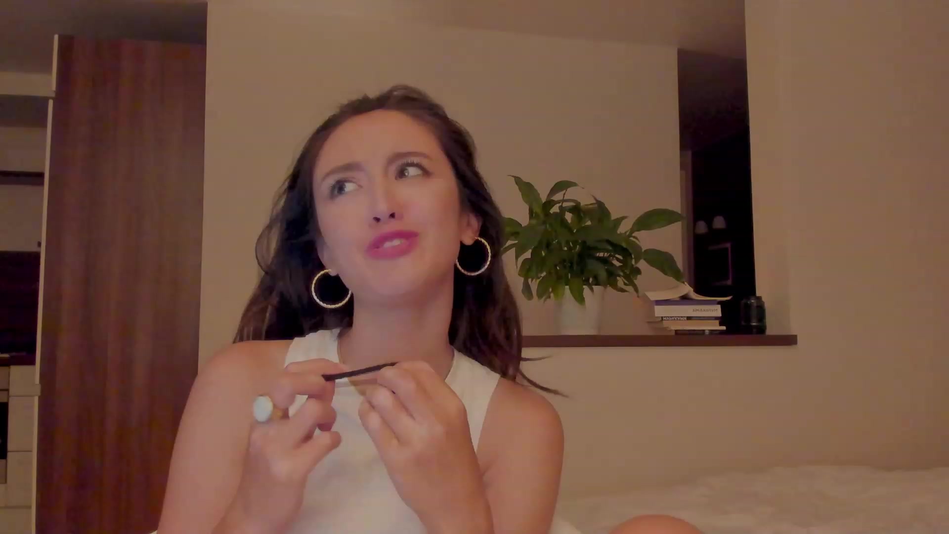 Gallery image thumbnail from AlexaGirl1's myfreecams stream on, 06/01/2023, 18:29 image 7 of 20