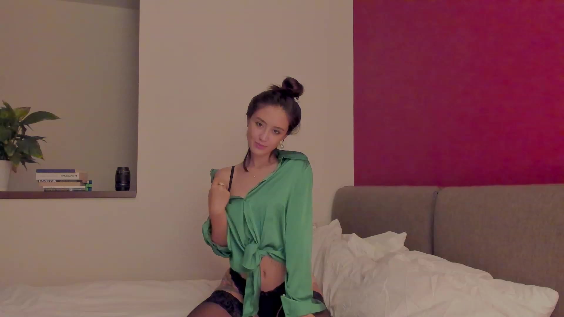 Gallery image thumbnail from AlexaGirl1's myfreecams stream on, 06/02/2023, 17:37 image 1 of 20