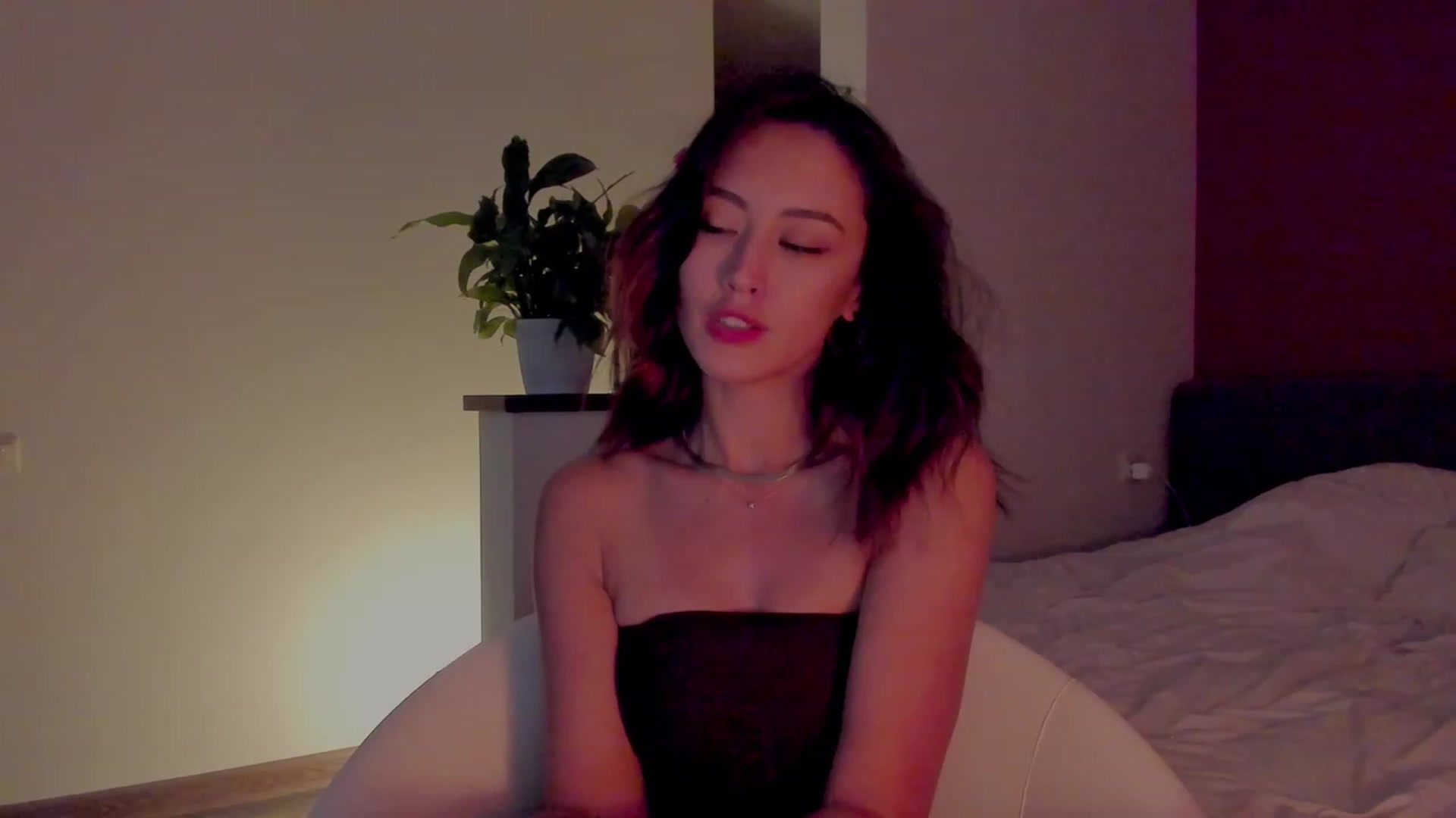 Gallery image thumbnail from AlexaGirl1's myfreecams stream on, 07/19/2023, 17:18 image 1 of 20