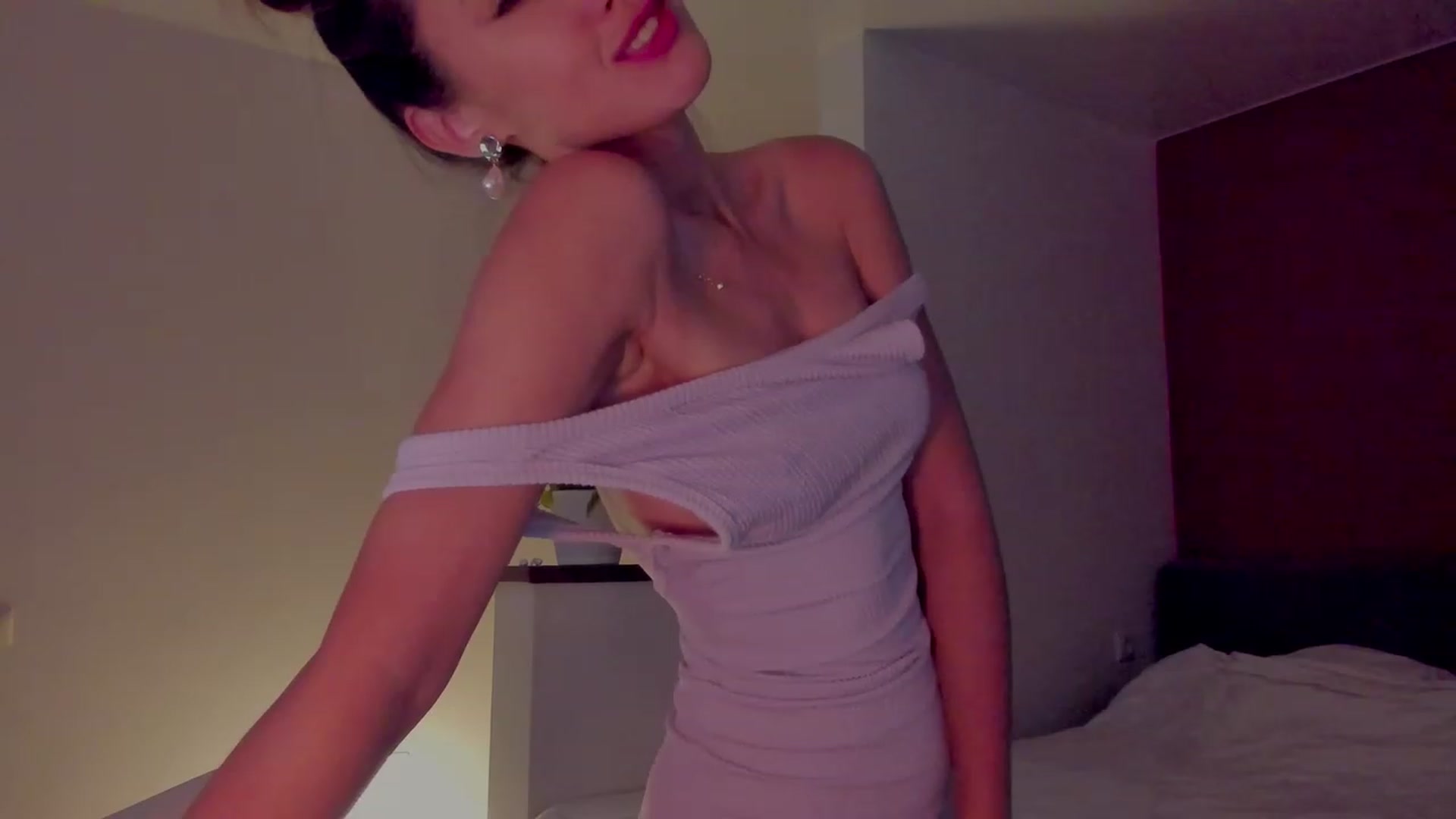 Gallery image thumbnail from AlexaGirl1's myfreecams stream on, 07/23/2023, 17:44 image 6 of 20