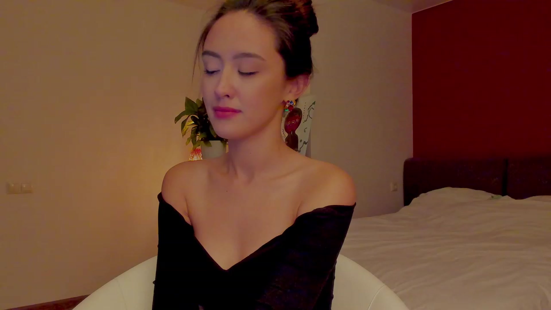Gallery image thumbnail from AlexaGirl1's myfreecams stream on, 09/18/2023, 19:22 image 5 of 20