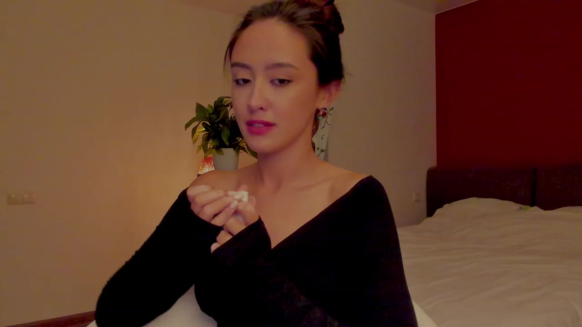 Gallery image thumbnail from AlexaGirl1's myfreecams stream on, 09/18/2023, 19:22 image 2 of 20