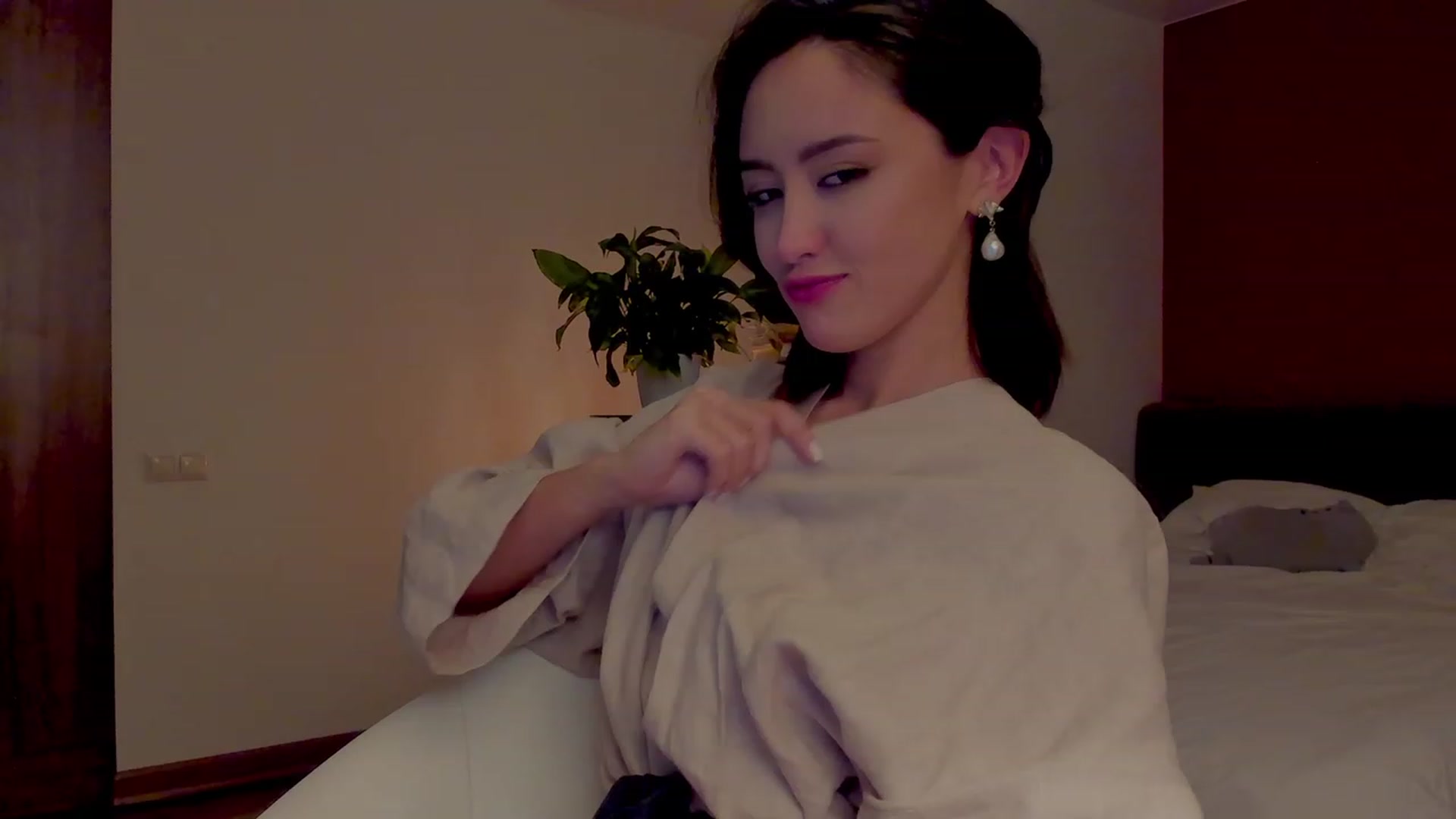 Gallery image thumbnail from AlexaGirl1's myfreecams stream on, 10/18/2023, 20:12 image 20 of 20