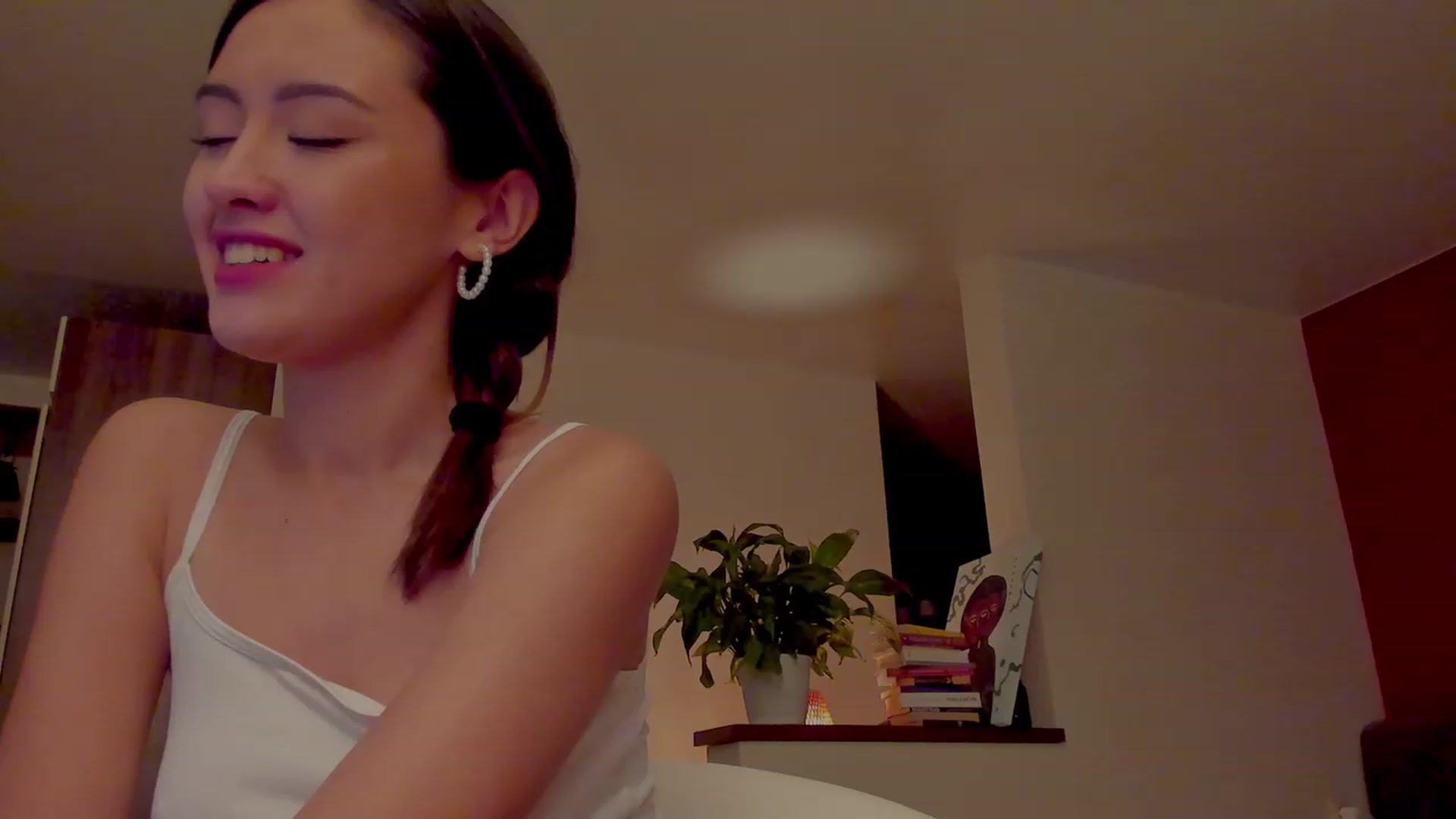 Gallery image thumbnail from AlexaGirl1's myfreecams stream on, 10/19/2023, 17:31 image 17 of 20