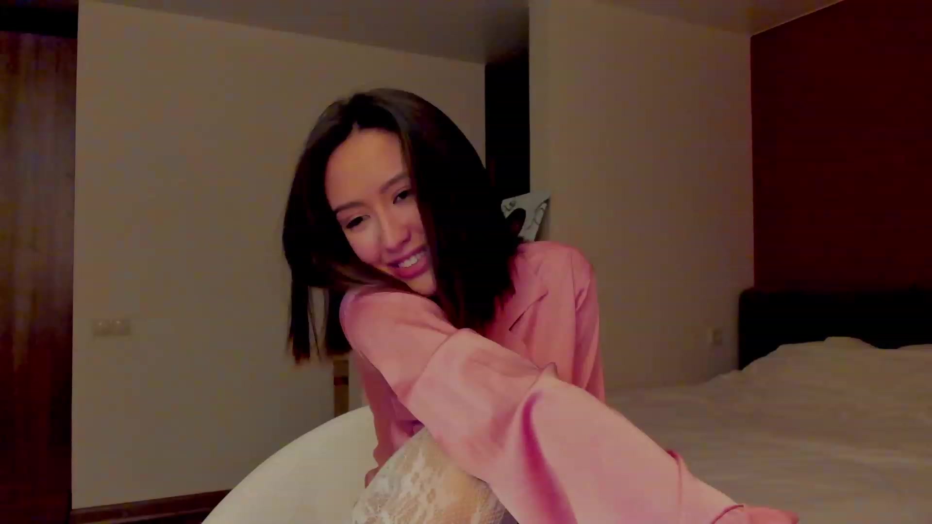 Gallery image thumbnail from AlexaGirl1's myfreecams stream on, 02/25/2024, 17:37 image 2 of 20