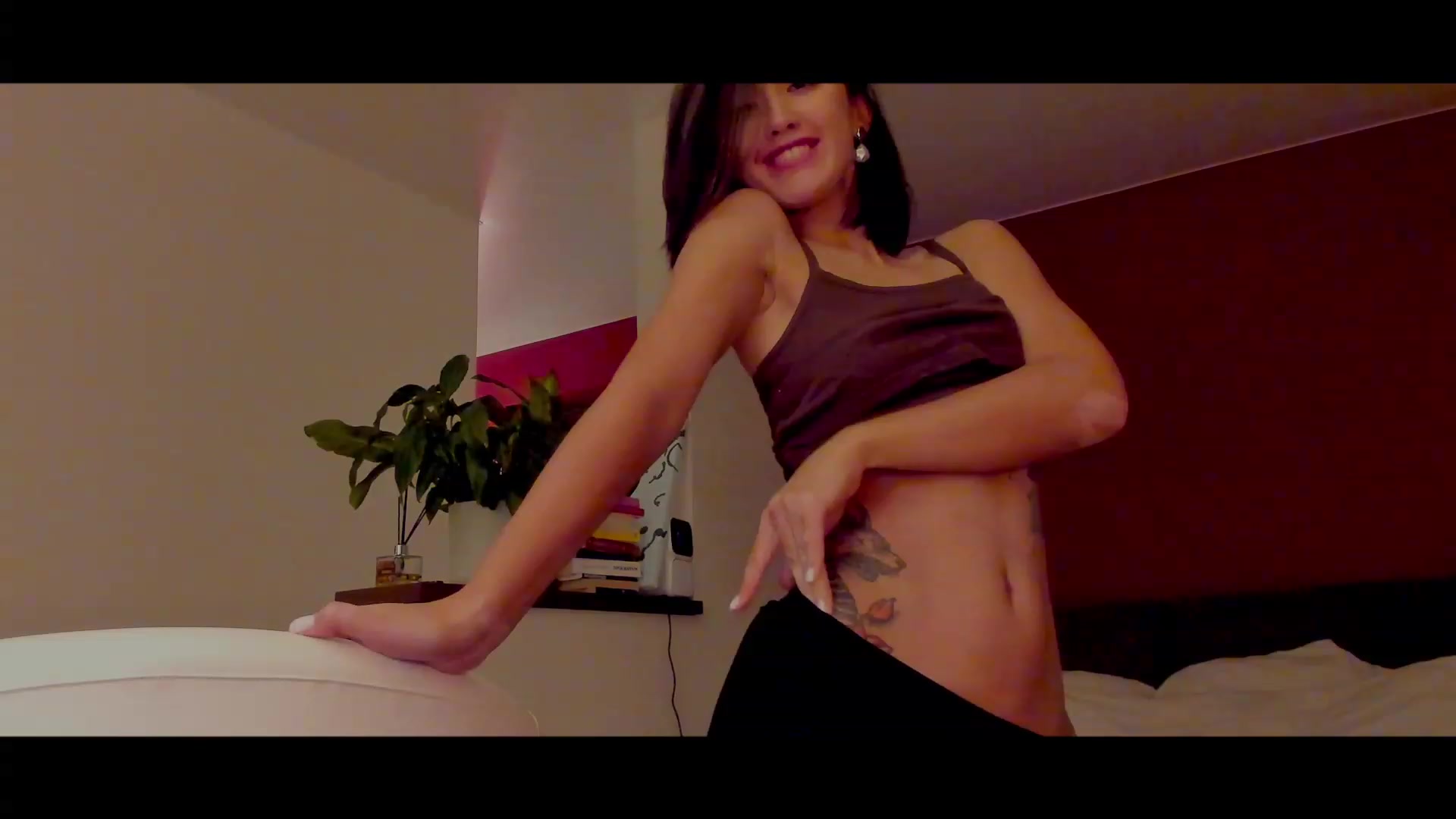 Gallery image thumbnail from AlexaGirl1's myfreecams stream on, 03/18/2024, 17:06 image 10 of 20