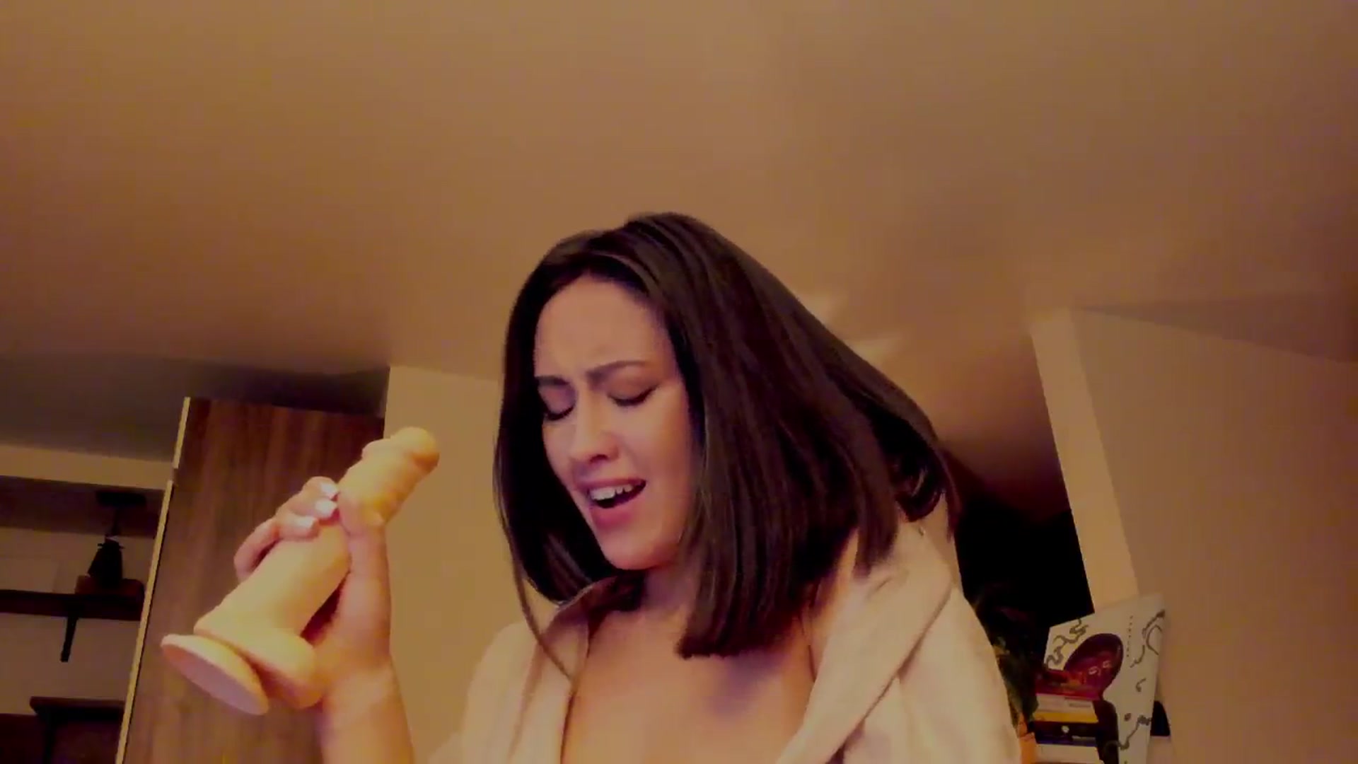 Gallery image thumbnail from AlexaGirl1's myfreecams stream on, 05/05/2024, 17:03 image 12 of 20