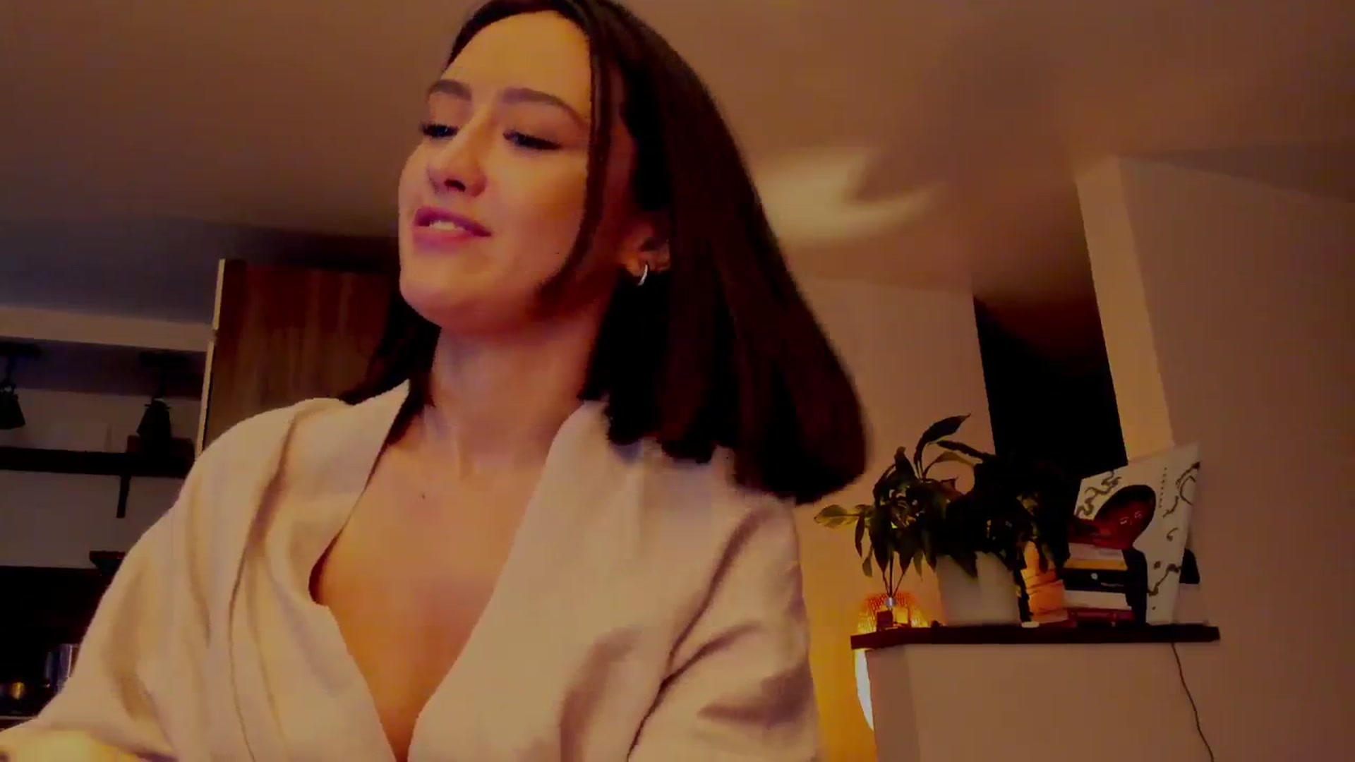 Gallery image thumbnail from AlexaGirl1's myfreecams stream on, 05/05/2024, 17:03 image 6 of 20