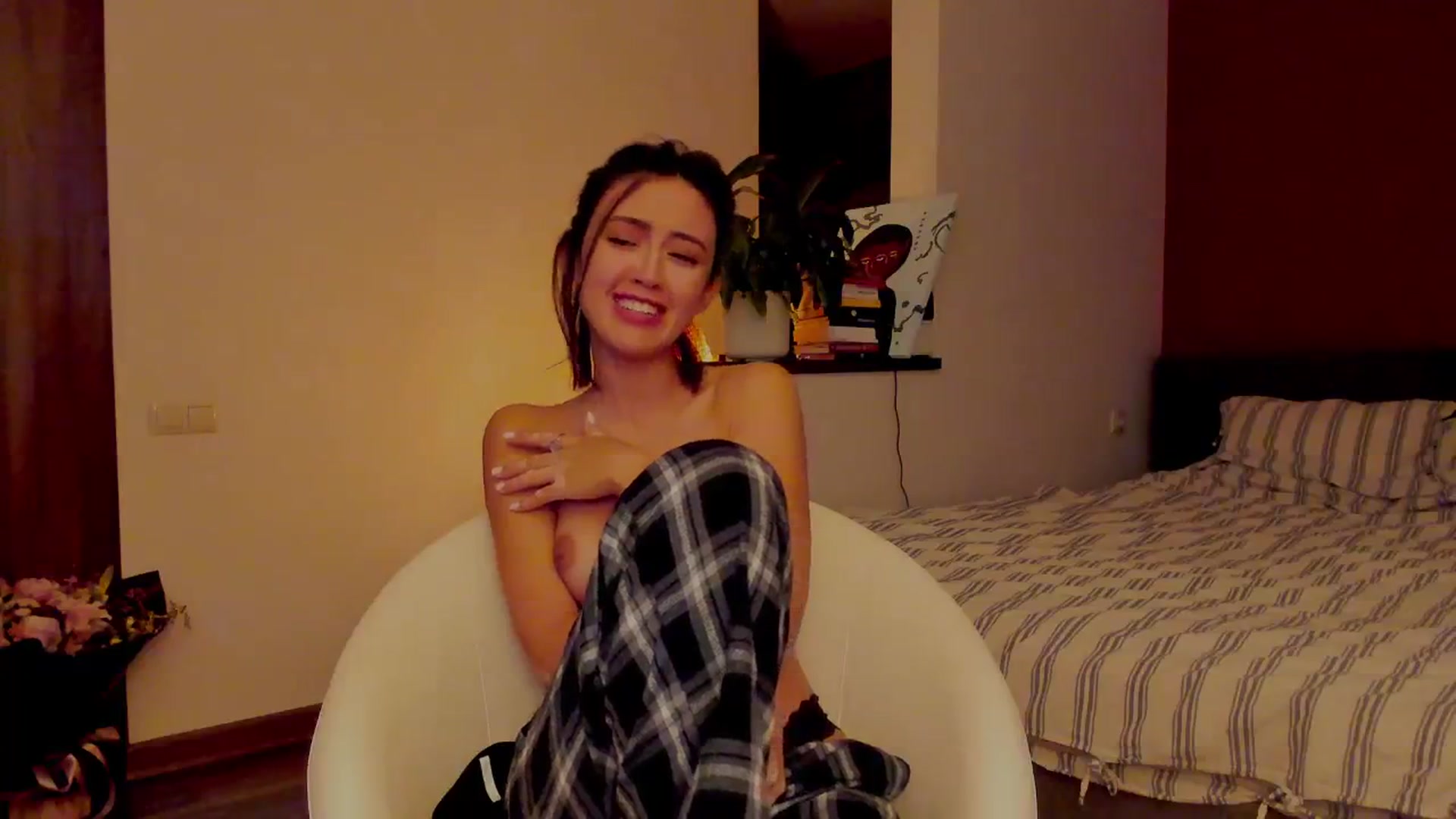 Gallery image thumbnail from AlexaGirl1's myfreecams stream on, 05/13/2024, 16:11 image 20 of 20